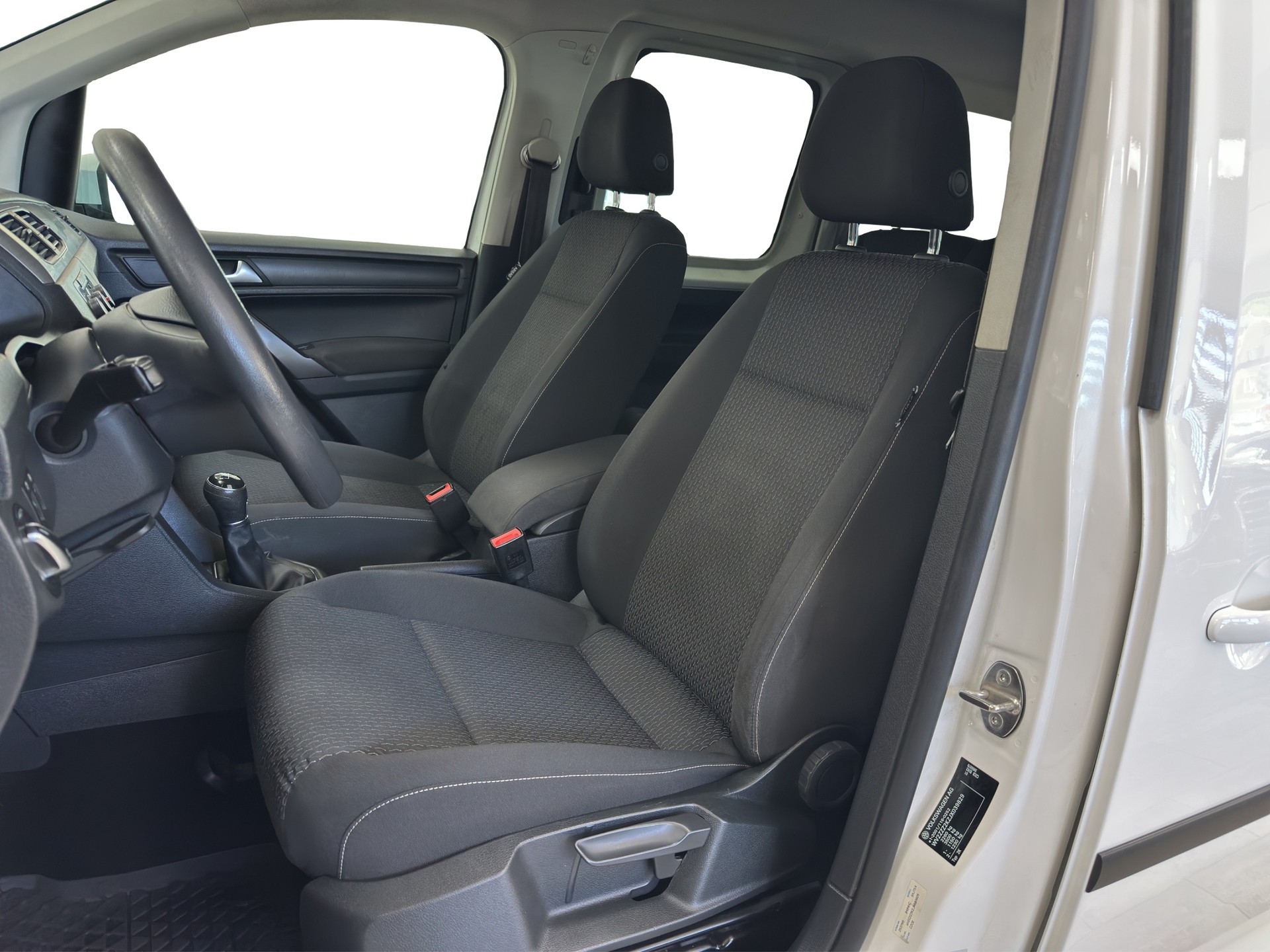 VW Caddy Maxi 1.4 TSI Family-image-21