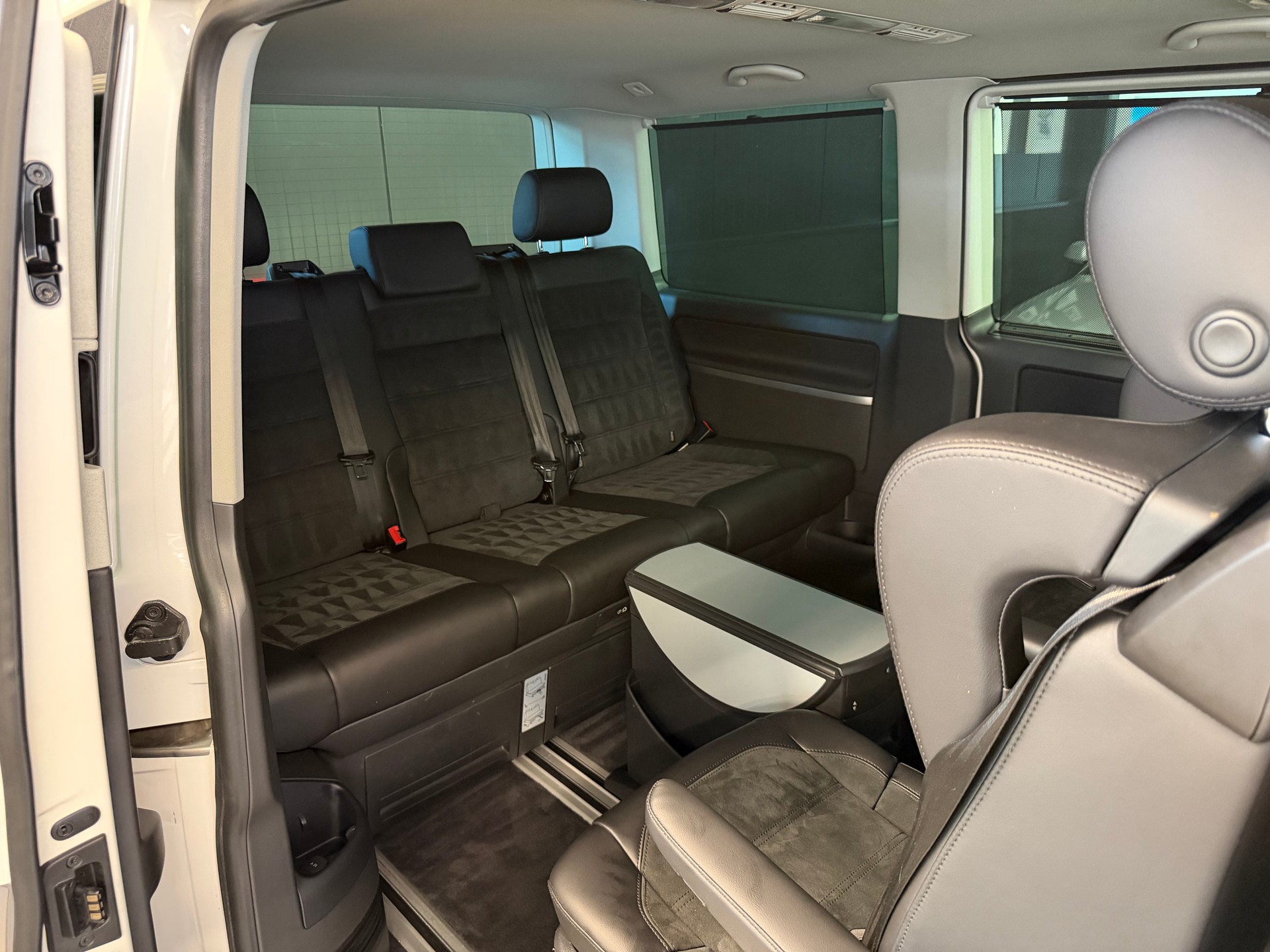 VW T6 Multivan 2.0 TDI Highline 4Motion DSG-image-23