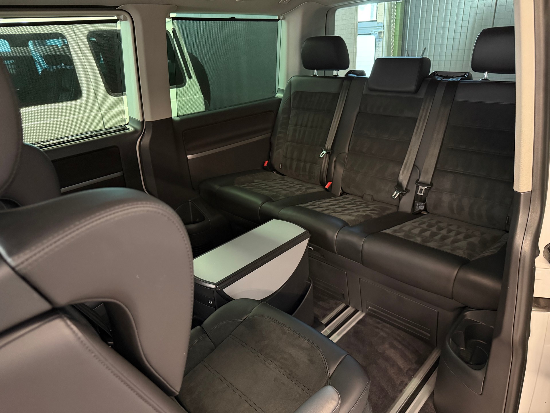 VW T6 Multivan 2.0 TDI Highline 4Motion DSG-image-21