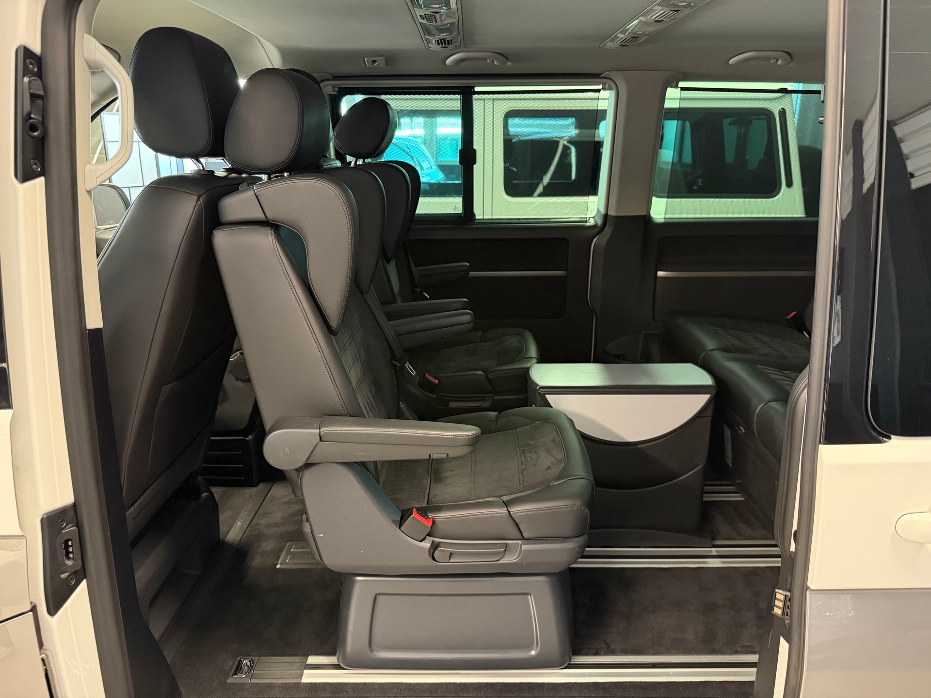 VW T6 Multivan 2.0 TDI Highline 4Motion DSG-image-20