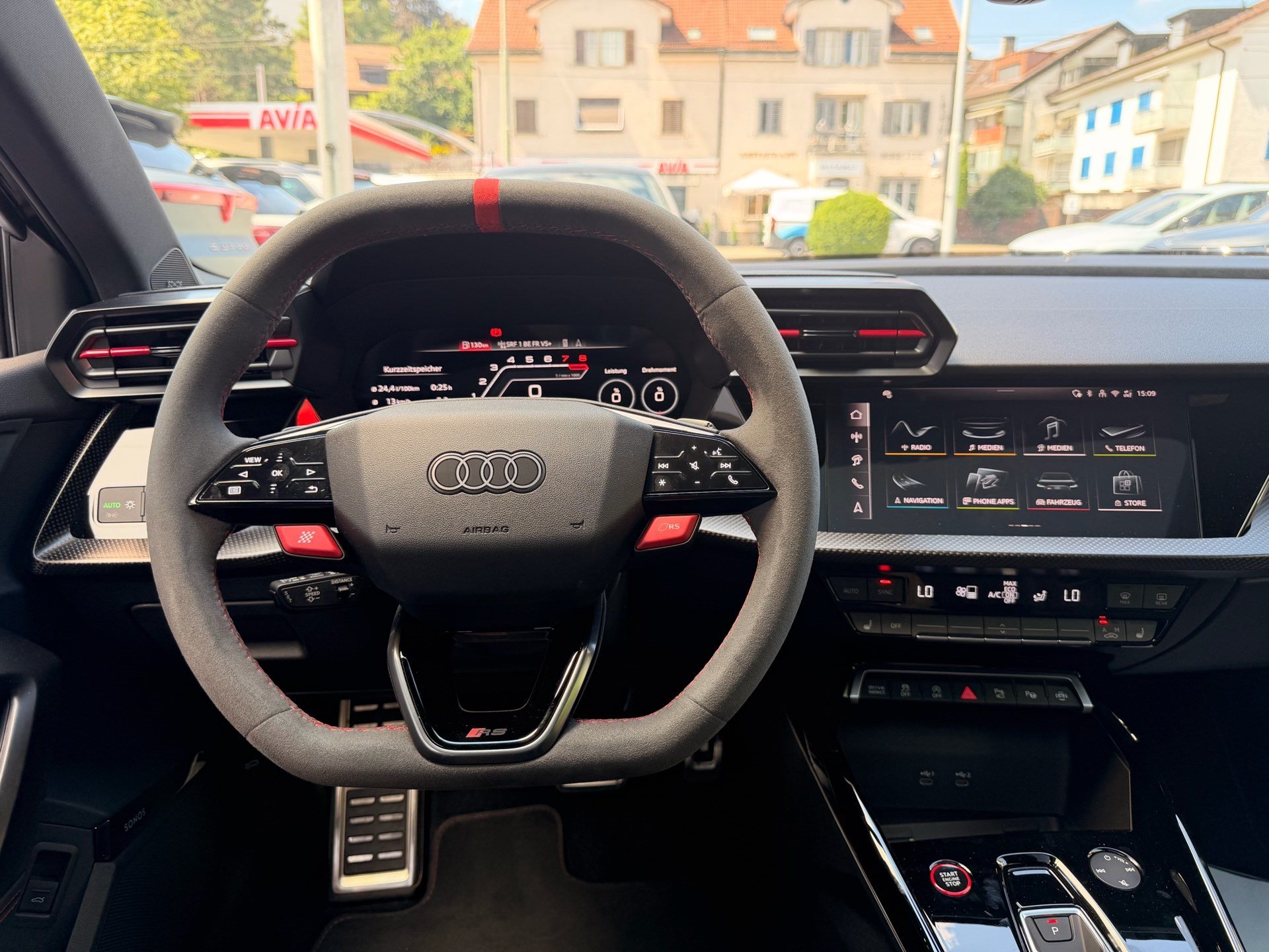 AUDI RS3 SPORTBACK 2.5 400 PS TFSI QUATTRO *** SCHALENSITZE & PANORAMAGLASDACH ***-image-9