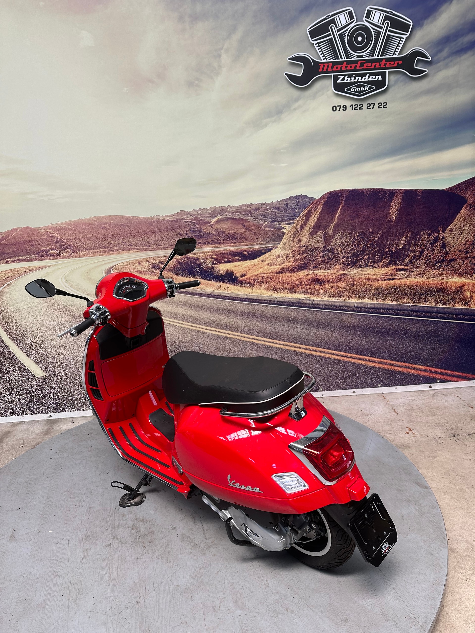 PIAGGIO Vespa GTS 125 Super-image-5