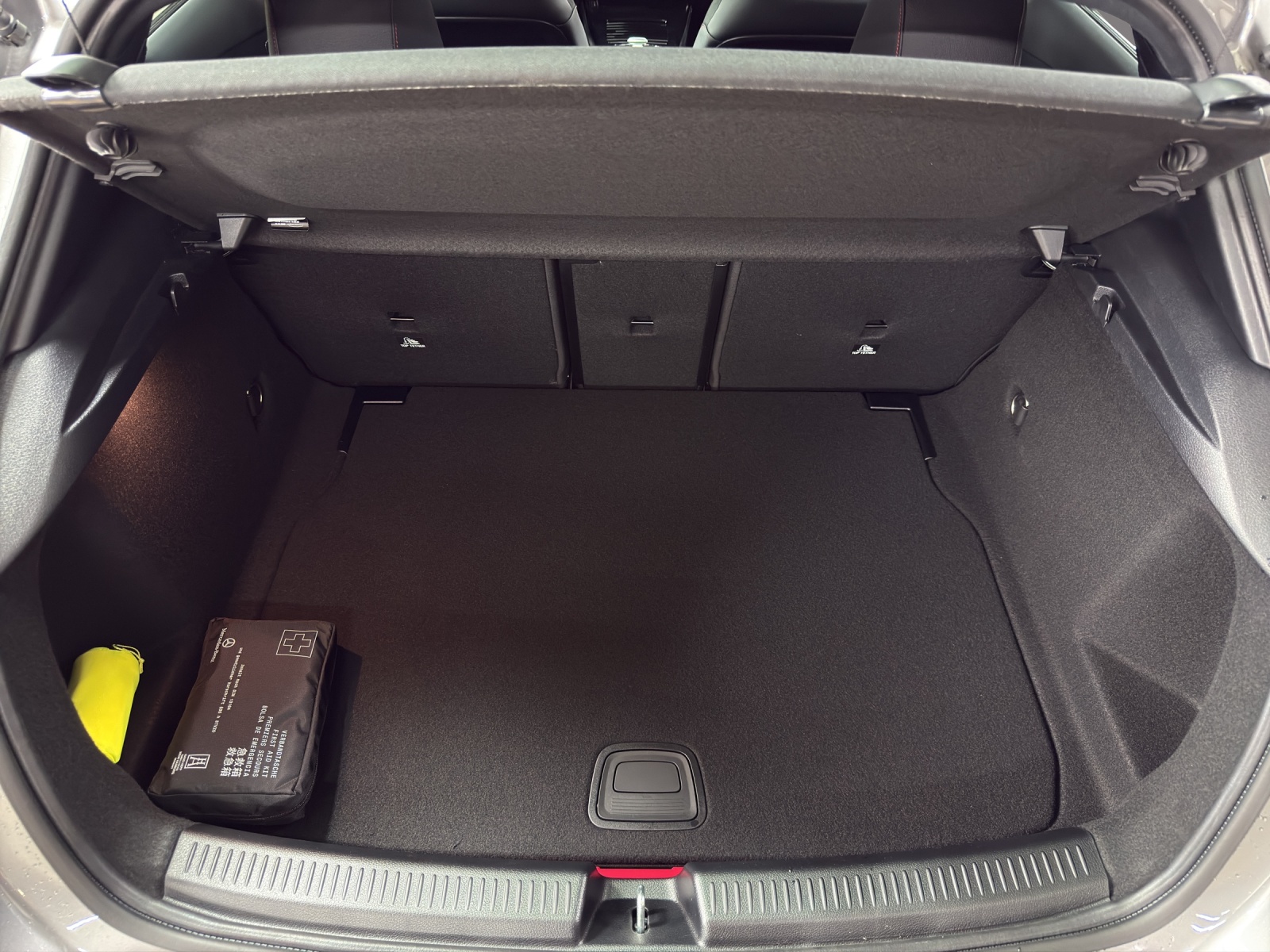 MERCEDES-BENZ A 35 AMG 4Matic 8G-DCT-image-8