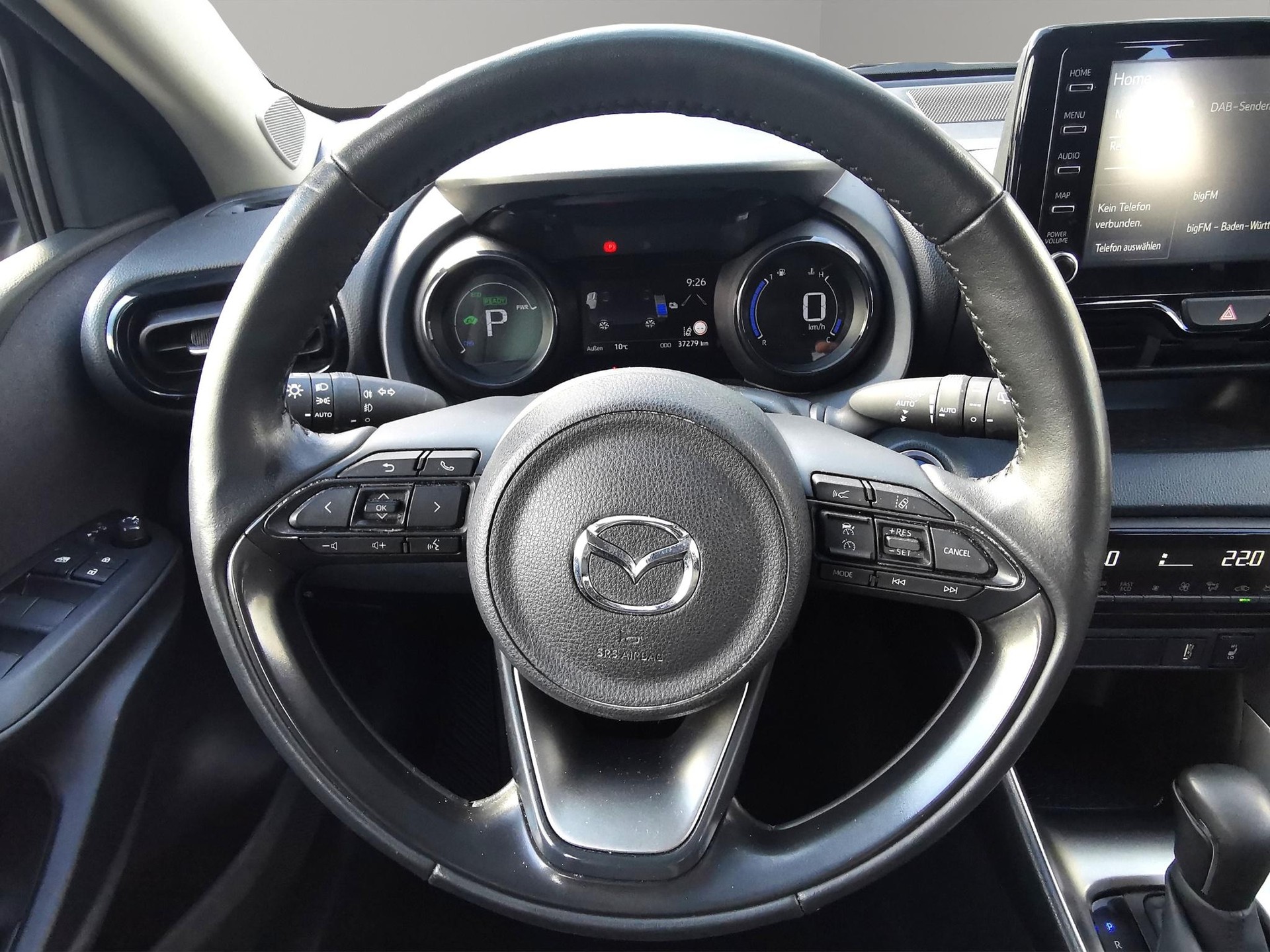 MAZDA 2 1.5 Hybrid-showroom-element-3