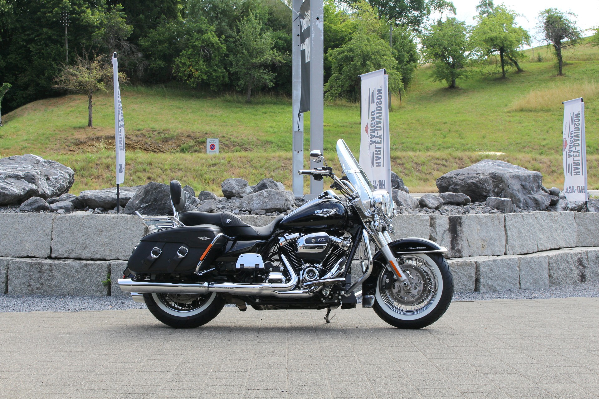 HARLEY-DAVIDSON FLHRC Road King Classic 107 ABS-image-4