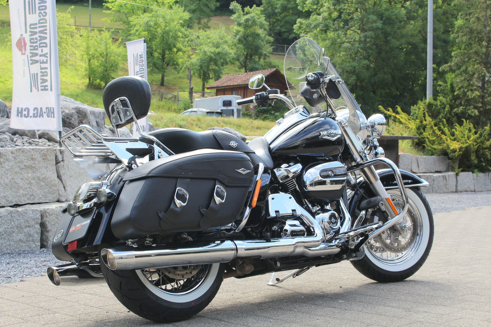 HARLEY-DAVIDSON FLHRC Road King Classic 107 ABS-image-2
