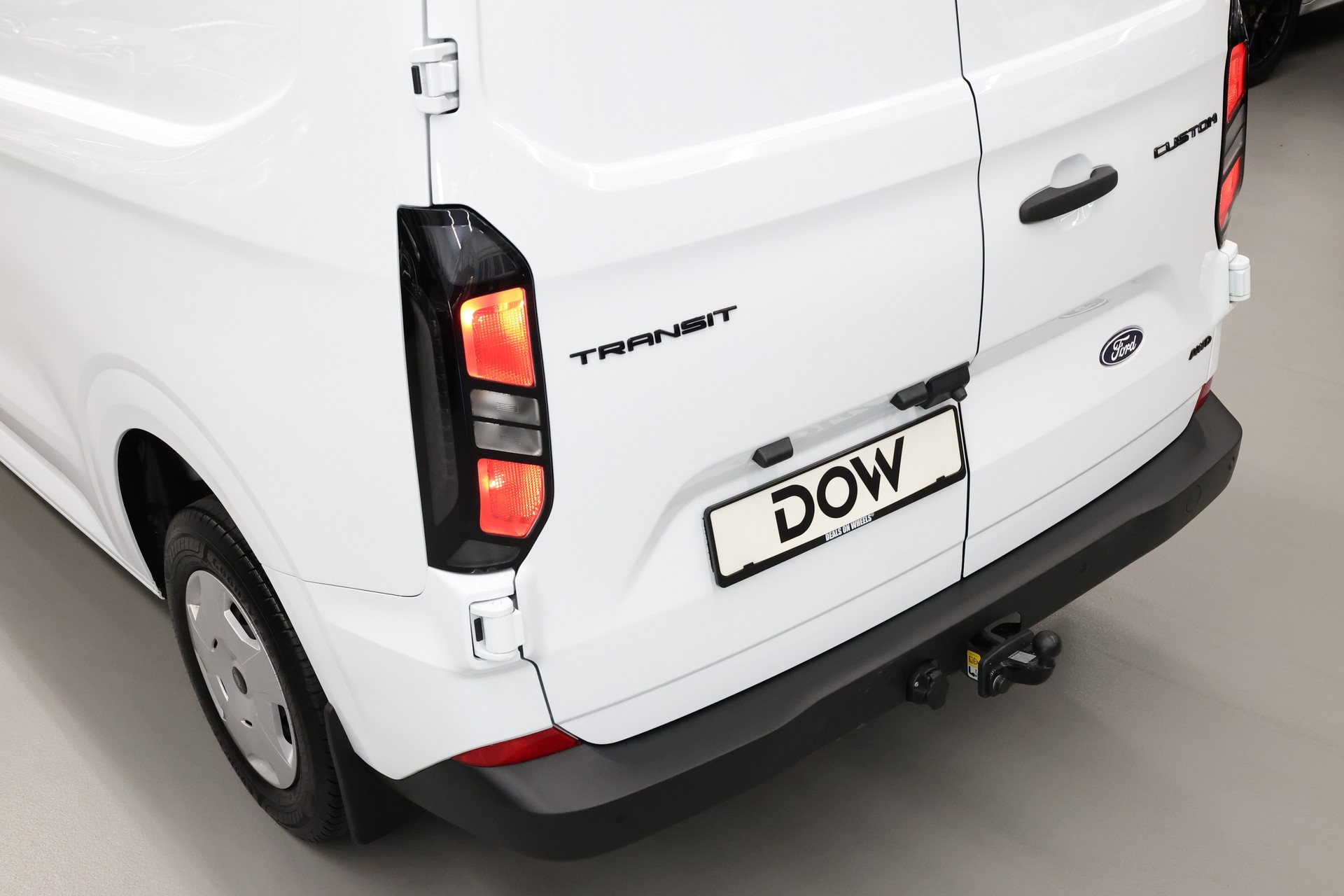 FORD Transit Custom Van 320 L1 2.0 EcoBlue 170 Trend 4x4-image-8