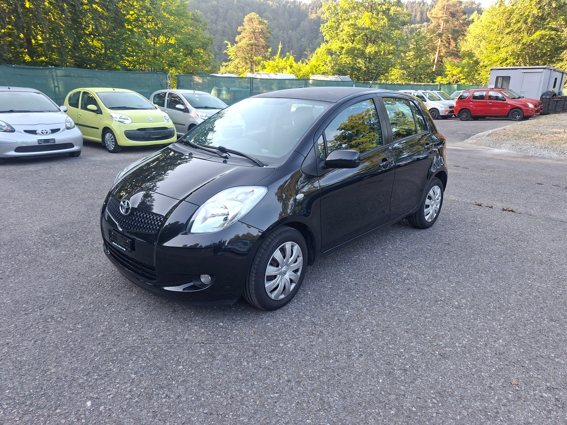 TOYOTA Yaris 1.3 Linea Sol
