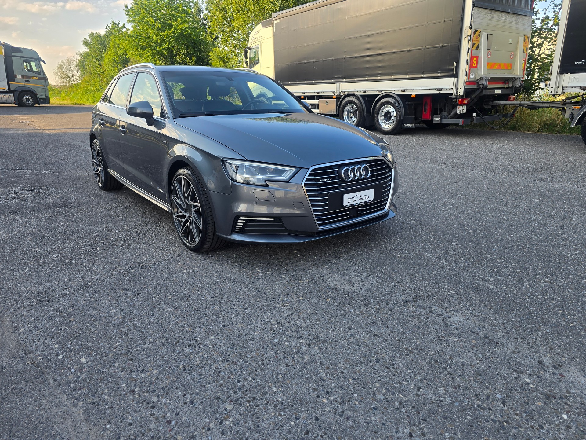 AUDI A3 Sportback 1.4 e-tron Sport S-tronic-showroom-element-1