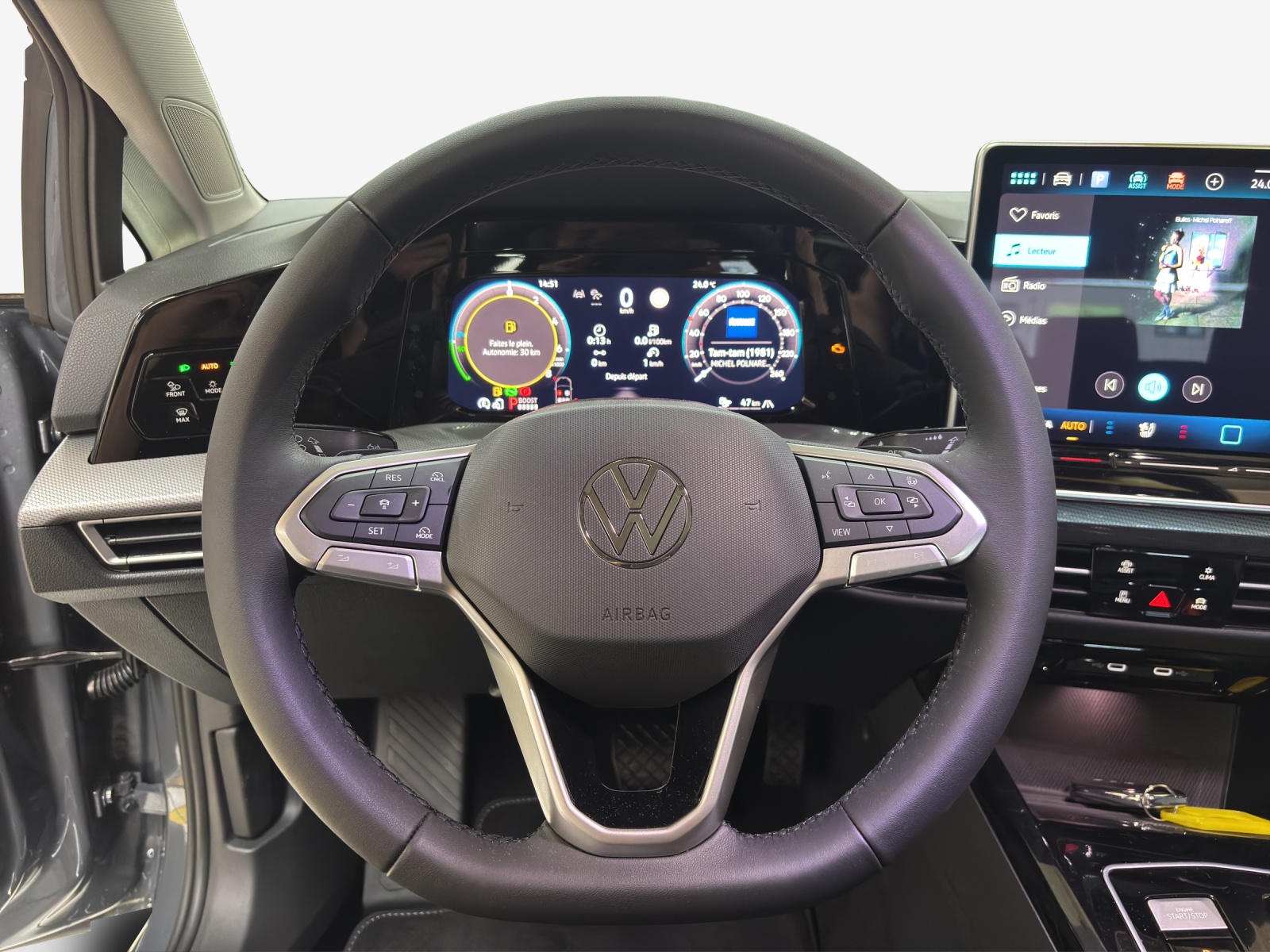 VW Golf 1.5 TSI PHEV Style-image-9