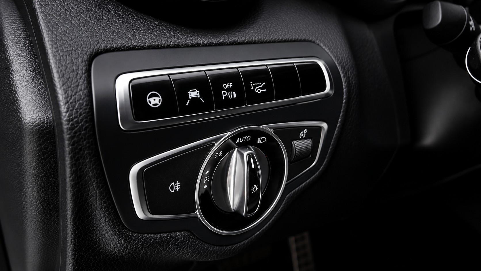 MERCEDES-BENZ C 63 AMG Speedshift-image-9