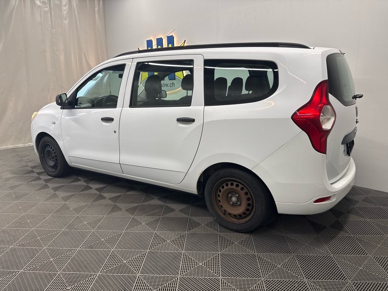 DACIA Lodgy 1.6-showroom-element-1
