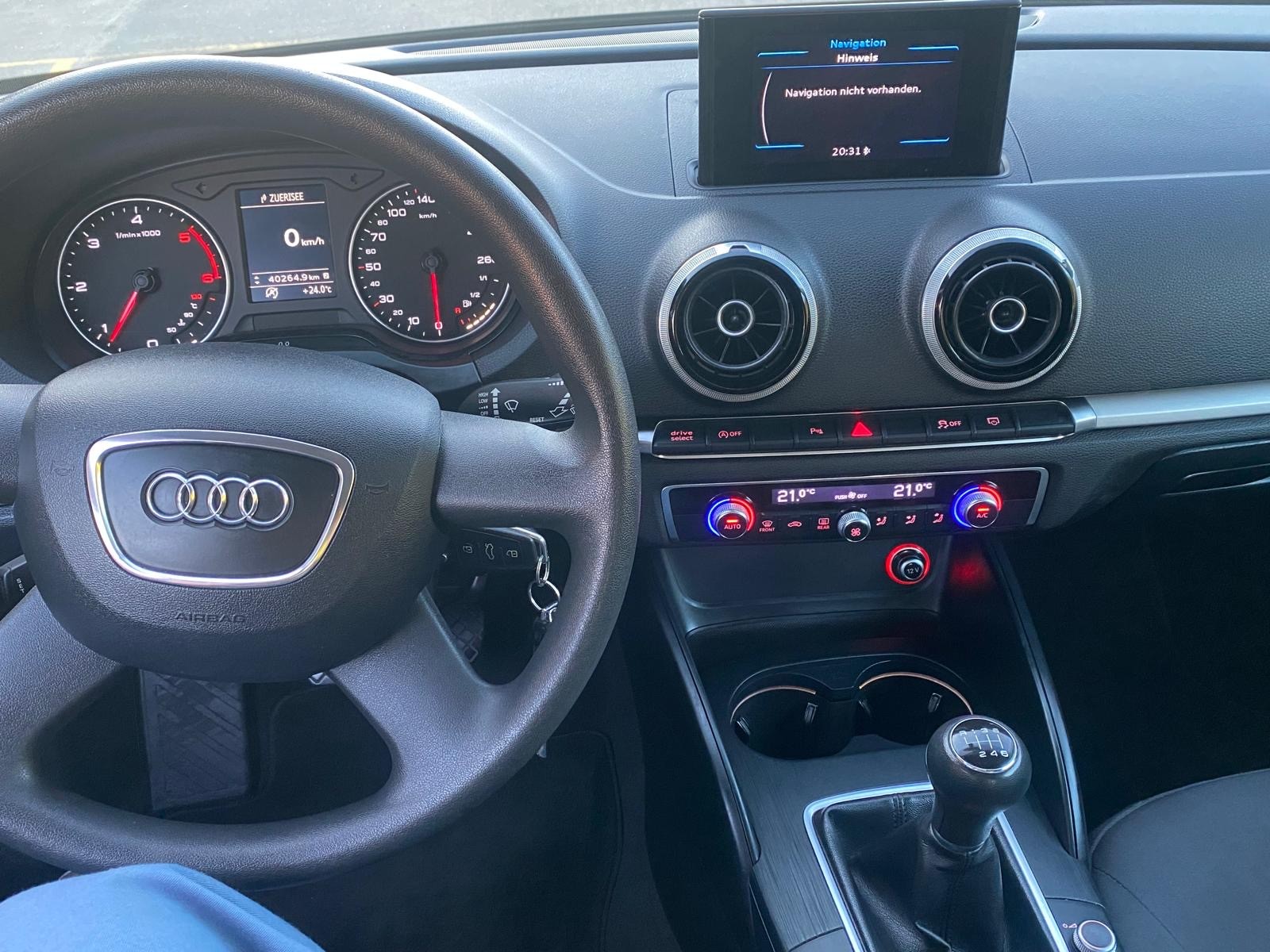 AUDI A3 2.0 TDI Attraction **FRISCH AB MFK**-image-4
