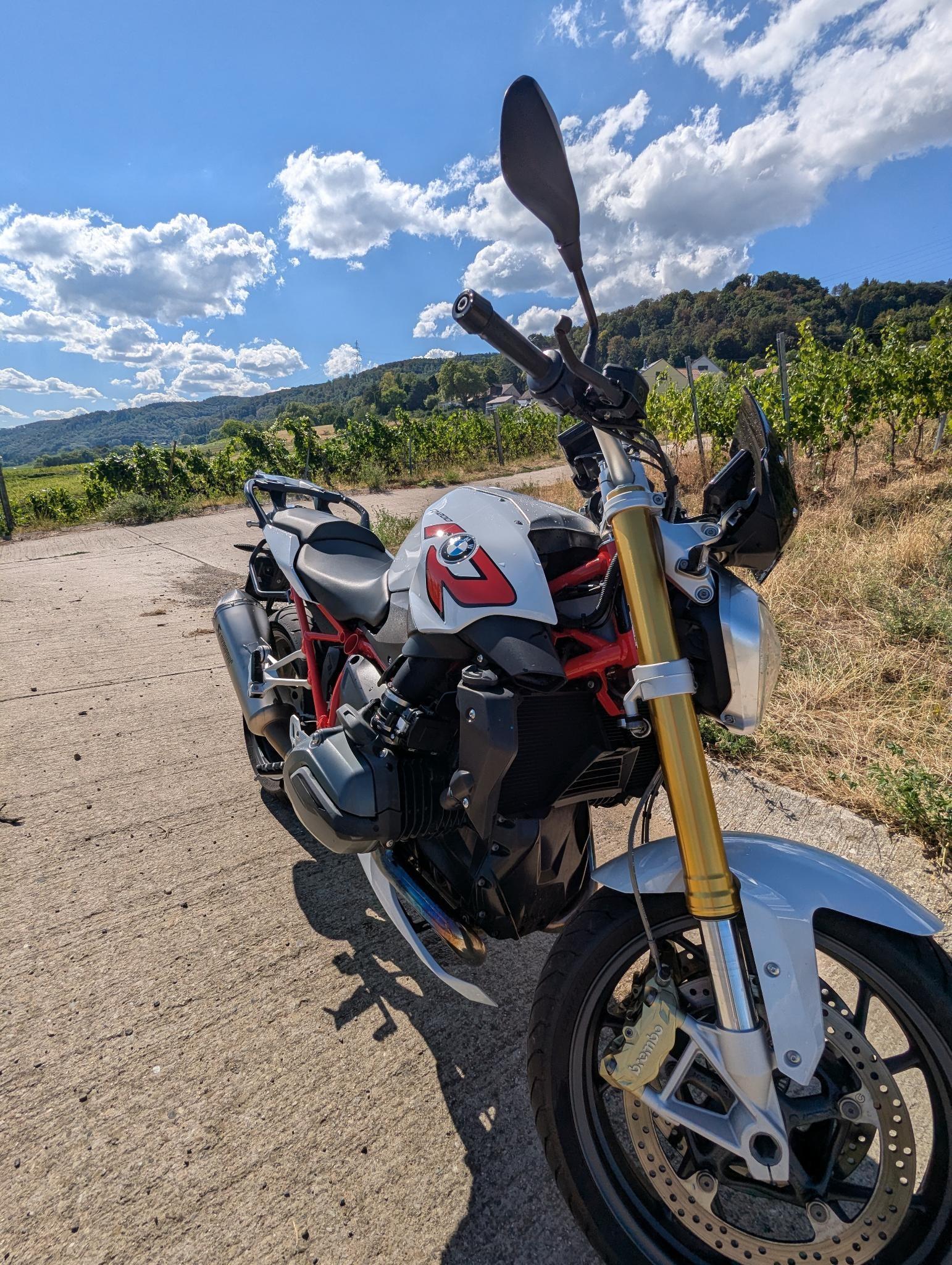 BMW R 1200 R-image-1