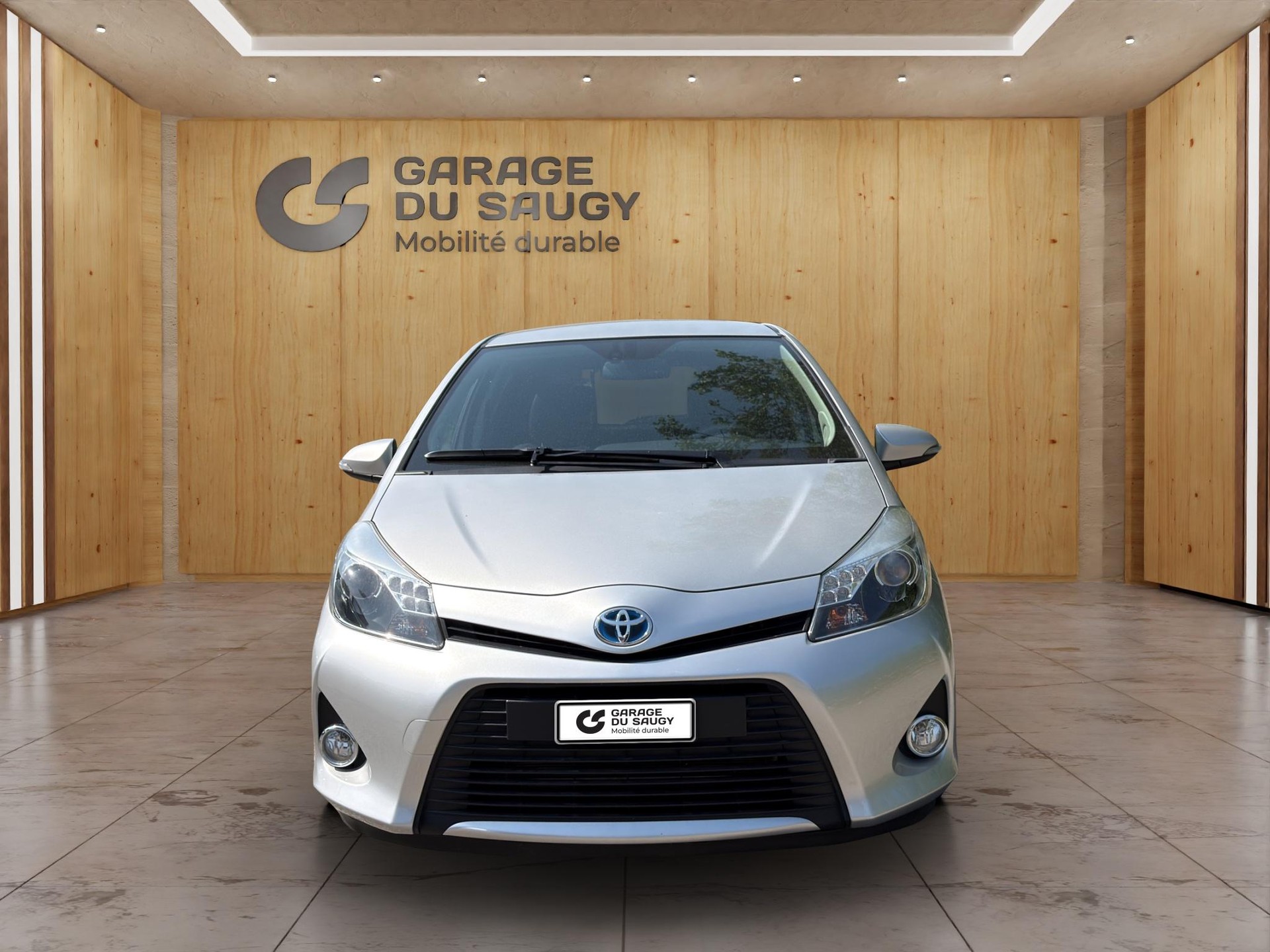 TOYOTA Yaris 1.5 VVT-i HSD Sol Premium-showroom-element-1