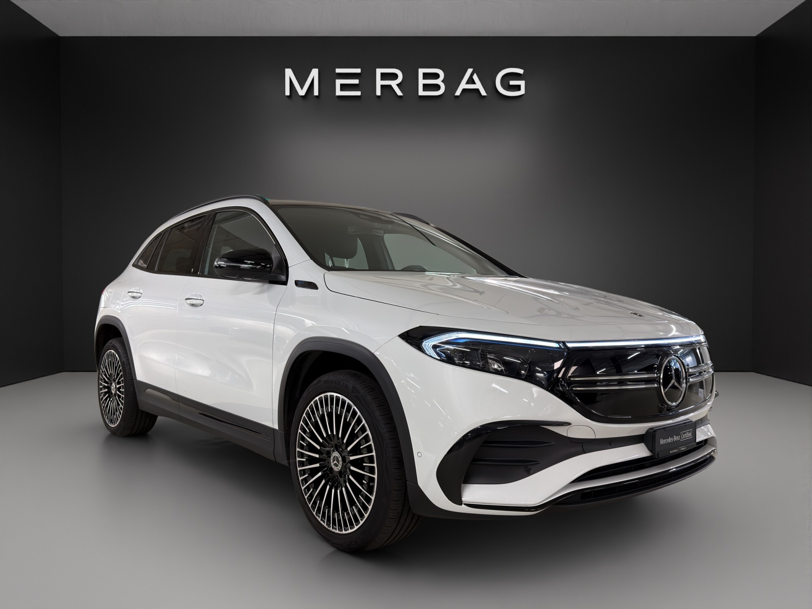 MERCEDES-BENZ EQA 300 AMG Line 4Matic