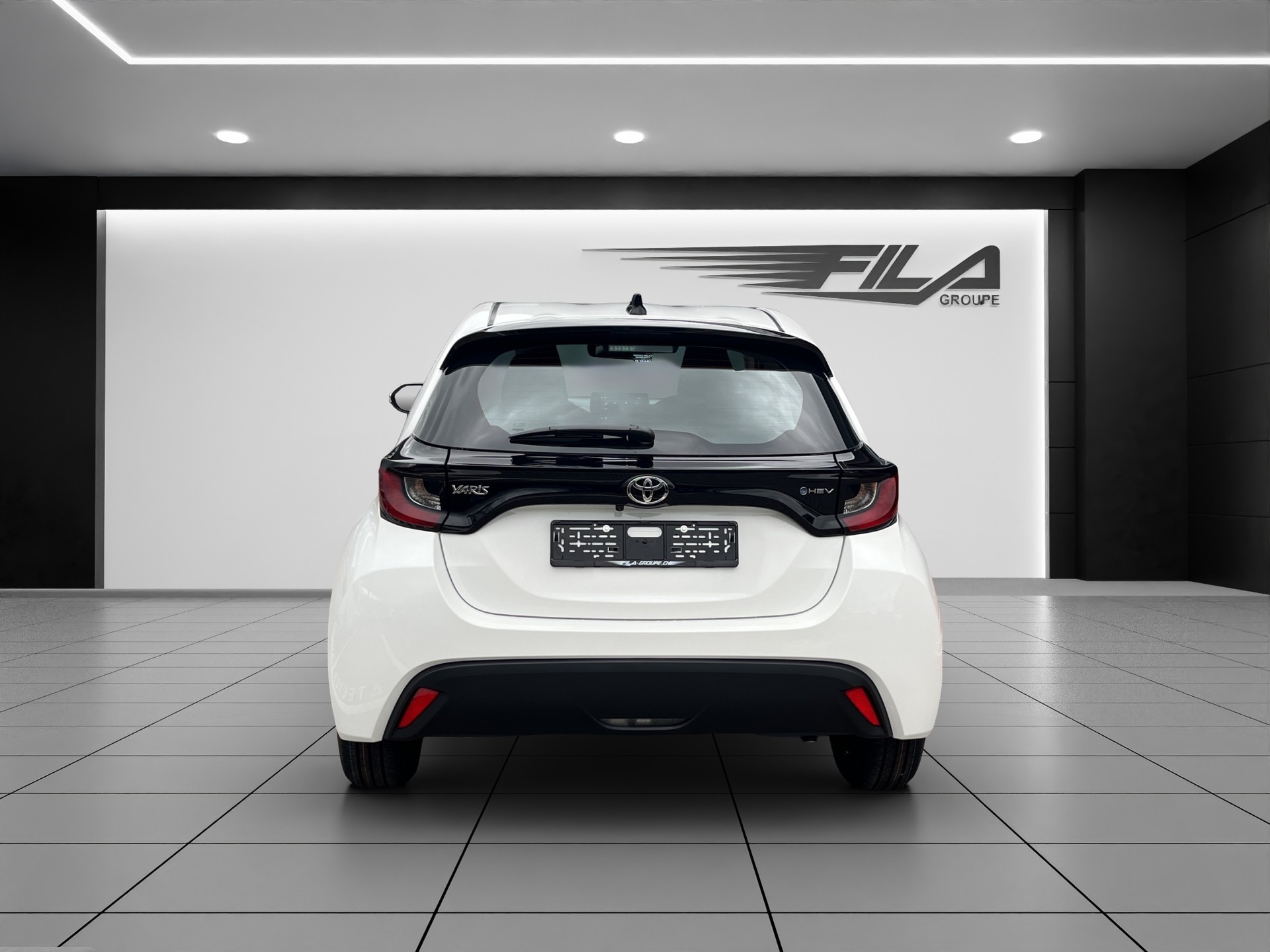 TOYOTA YARIS 1.5 VVT-i HSD Comfort-image-4
