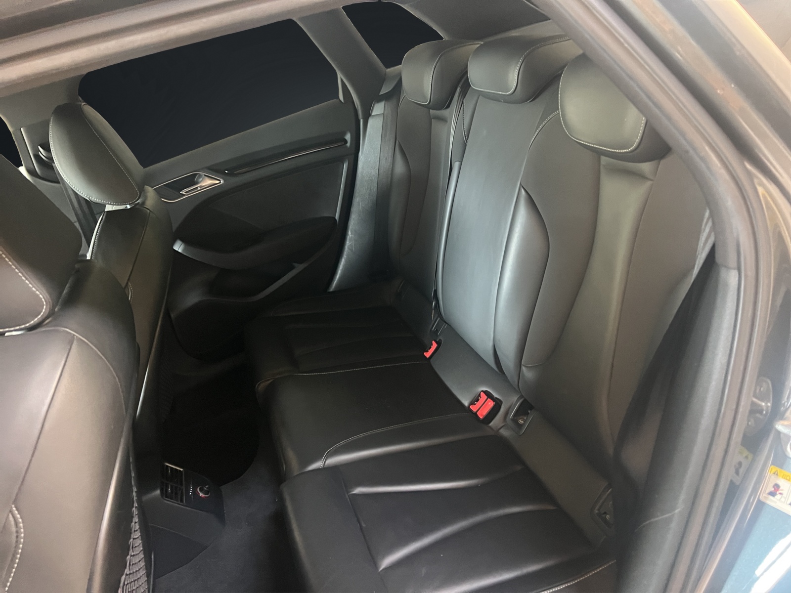 AUDI RS3 2.5 TSI quattro S-tronic-image-12