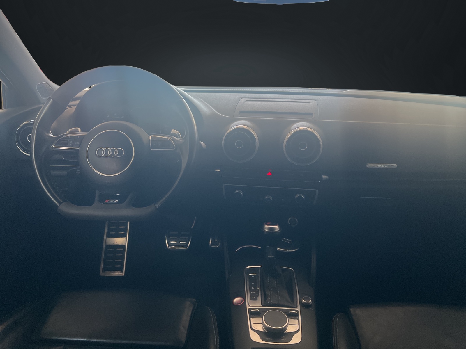 AUDI RS3 2.5 TSI quattro S-tronic-image-15