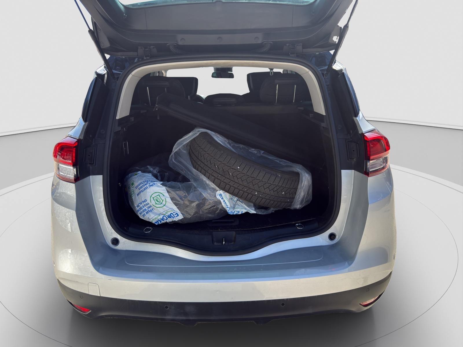 RENAULT Scénic 1.2 16V Turbo Bose-image-11