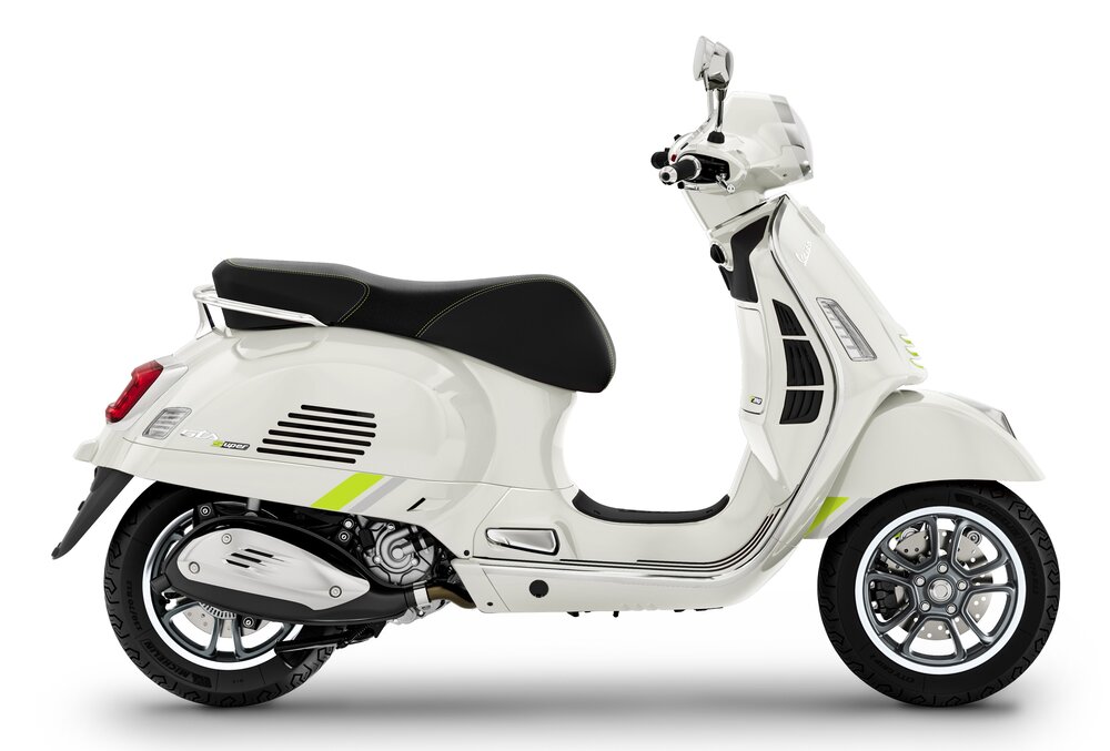 PIAGGIO Vespa GTS Super Tech 310 MY25 E5+ (4 Jahre Garantie)-showroom-element-1