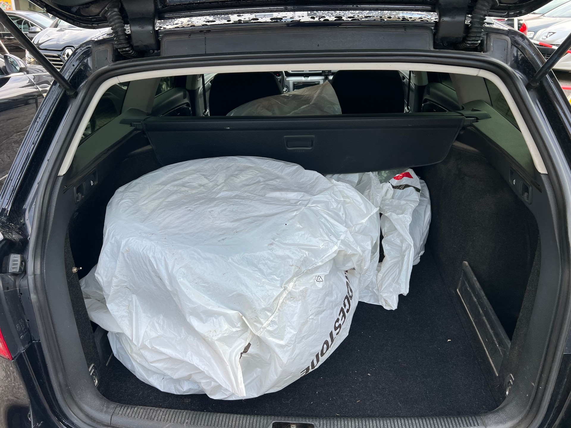 VW Passat Variant 2.0 TDI BMT R-Line Design-image-11