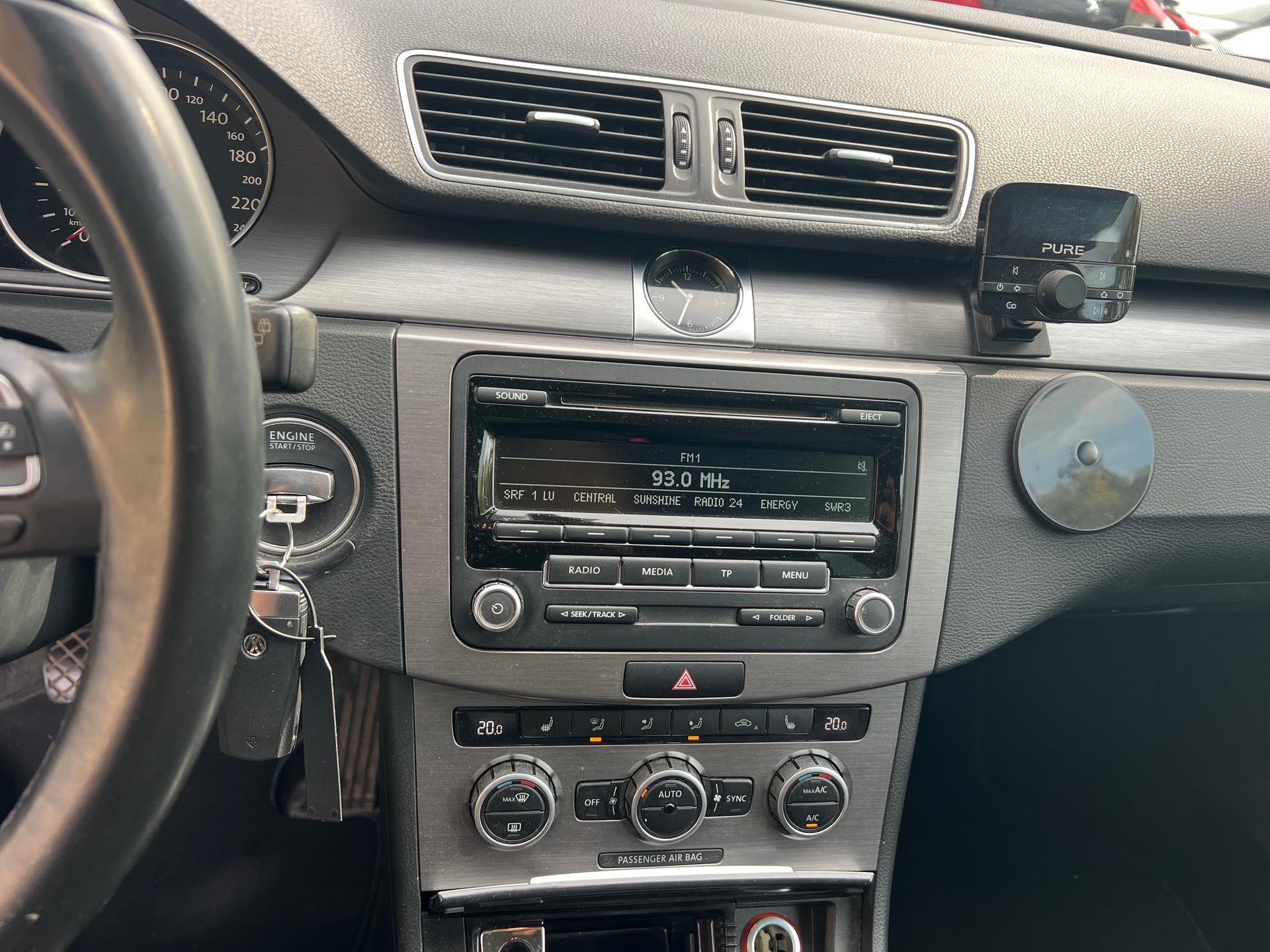 VW Passat Variant 2.0 TDI BMT R-Line Design-image-9