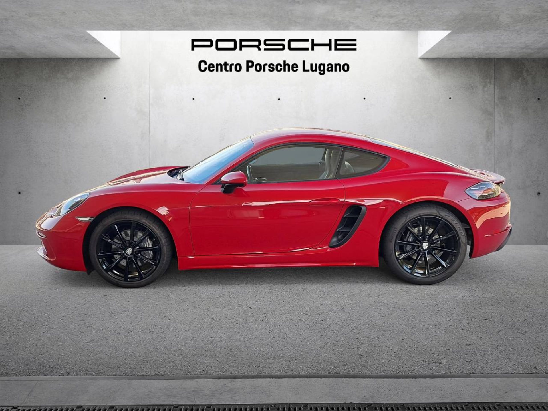 PORSCHE 718 Cayman-showroom-element-1