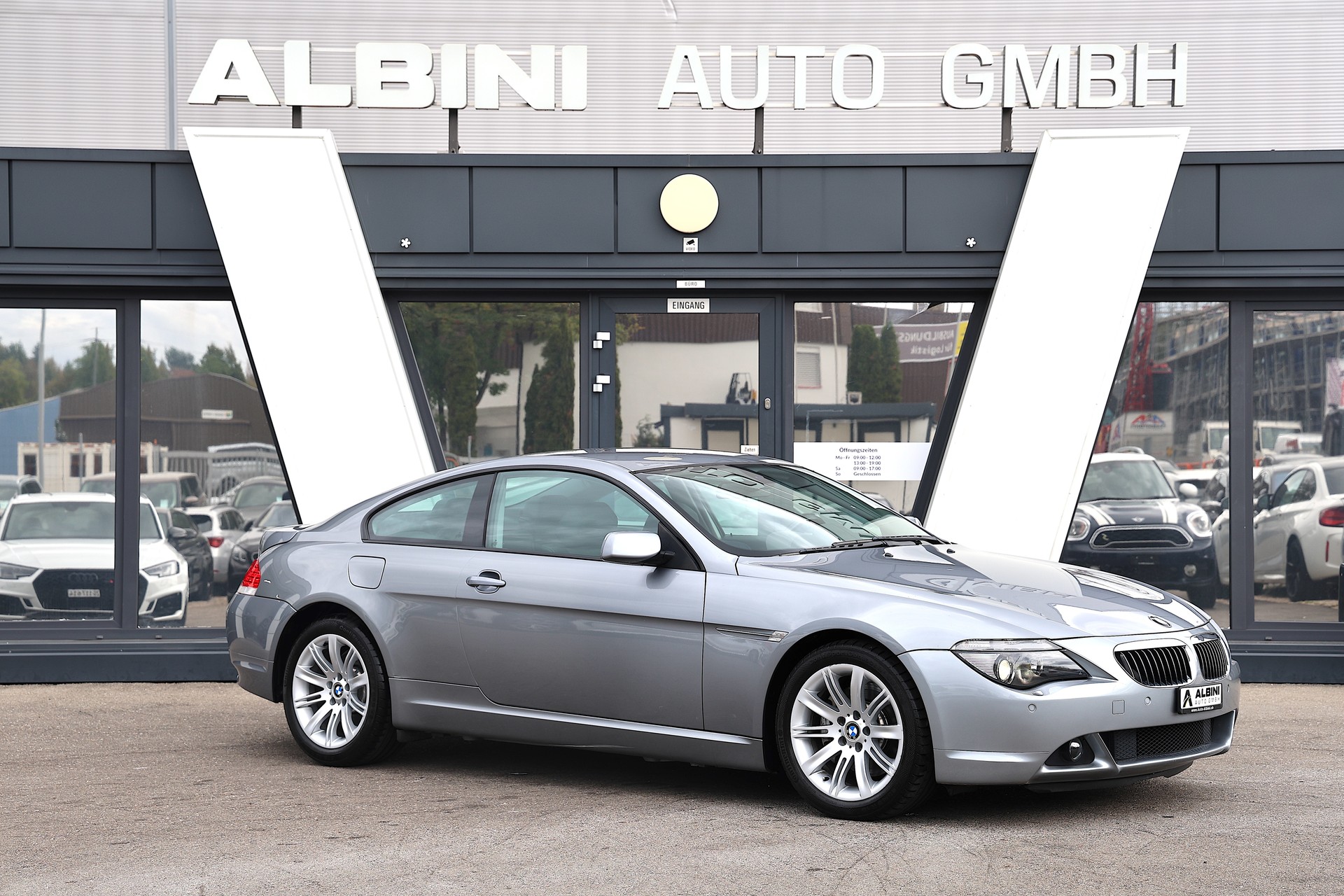 BMW 645Ci V8 Coupé-showroom-element-2