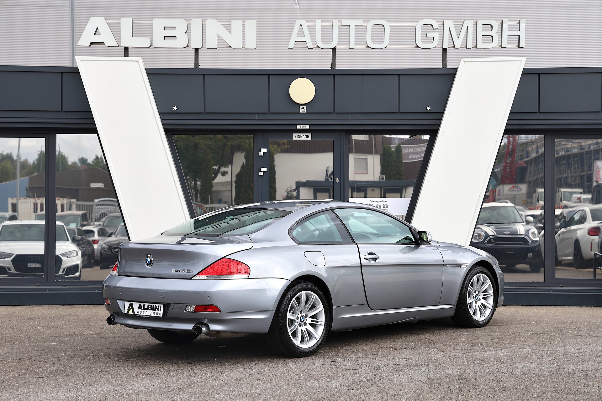 BMW 645Ci V8 Coupé-showroom-element-3