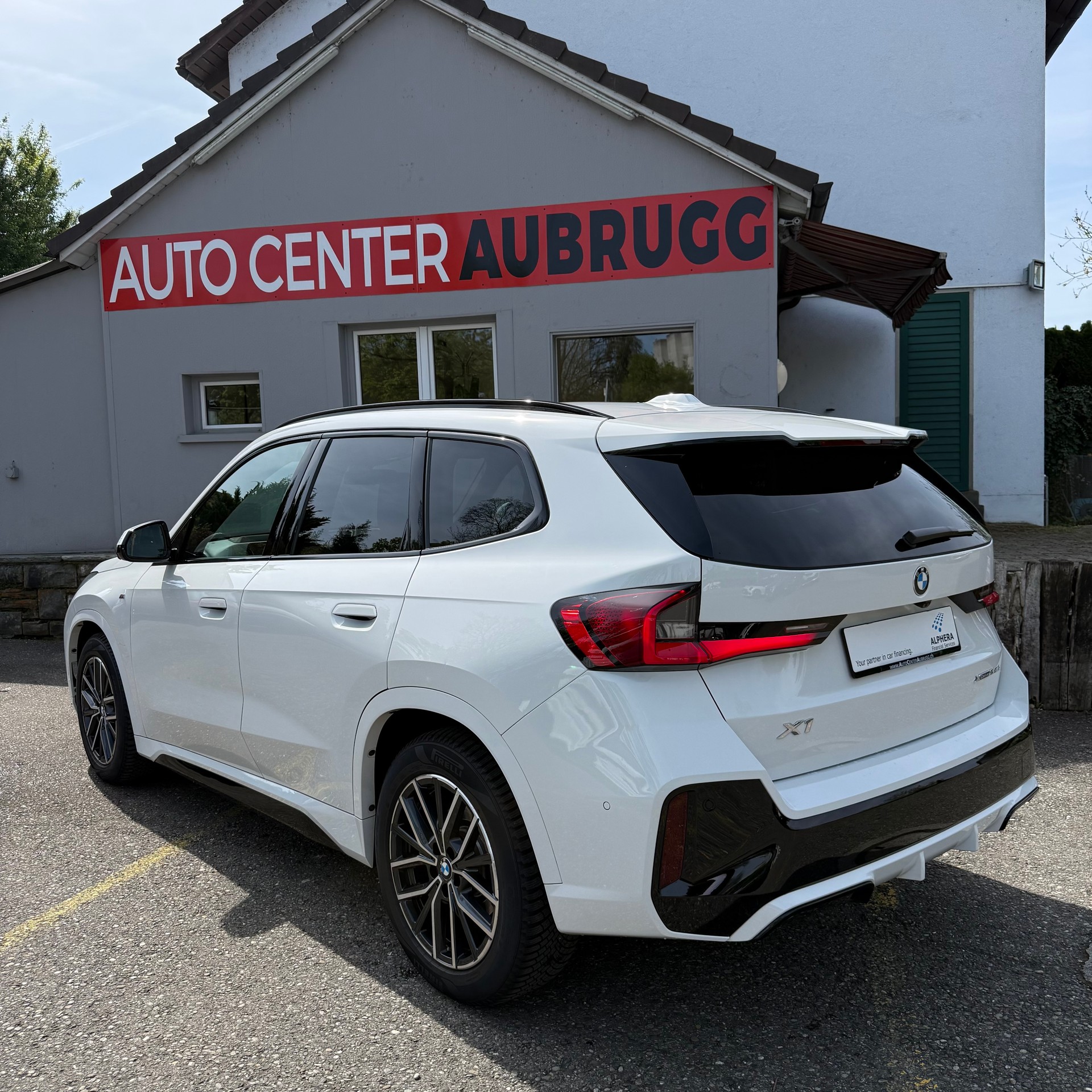 BMW X1 xDrive 20d 48V M Sport *PANORAMA-DACH / ANHÄNGERKUPPLUNG / CH-FAHRZEUG*-showroom-element-1
