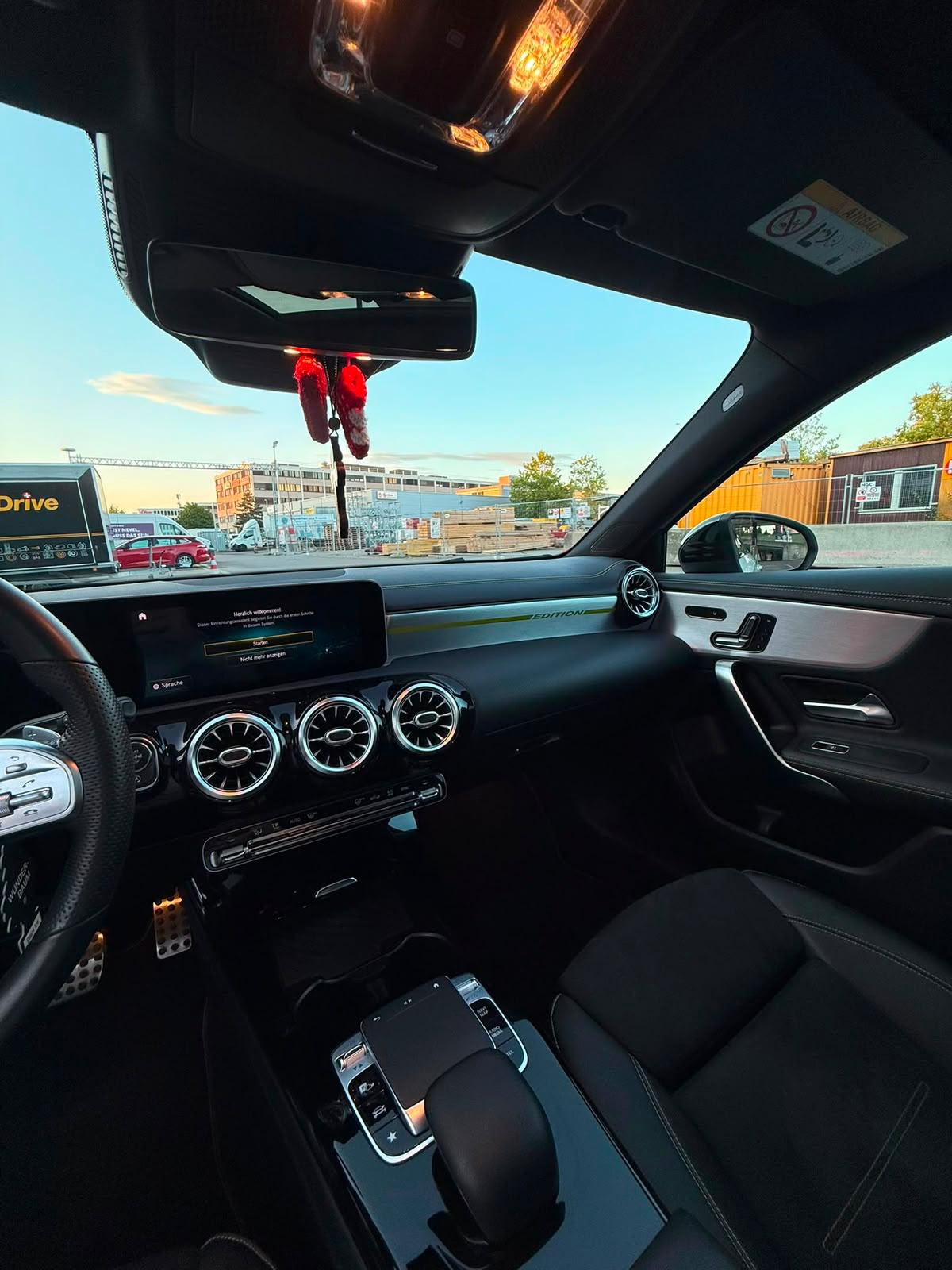 MERCEDES-BENZ A 180 d Edition-image-12