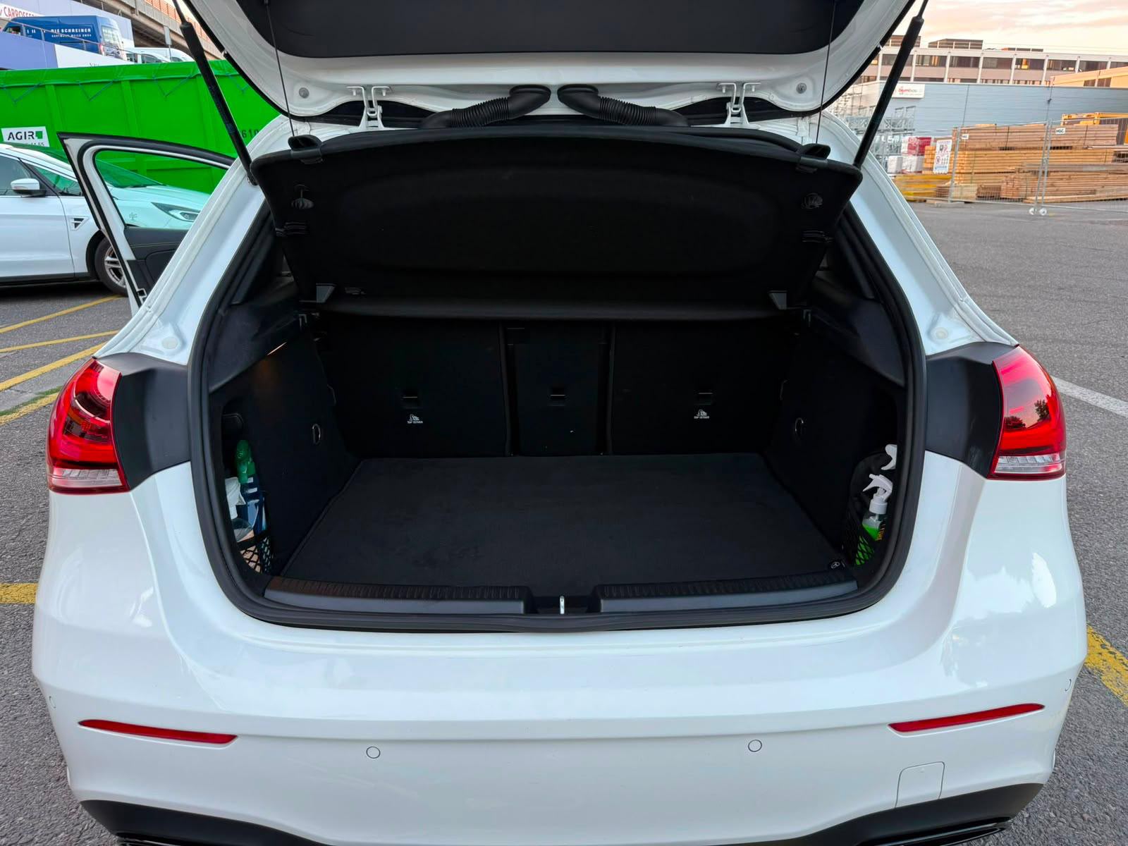MERCEDES-BENZ A 180 d Edition-image-16