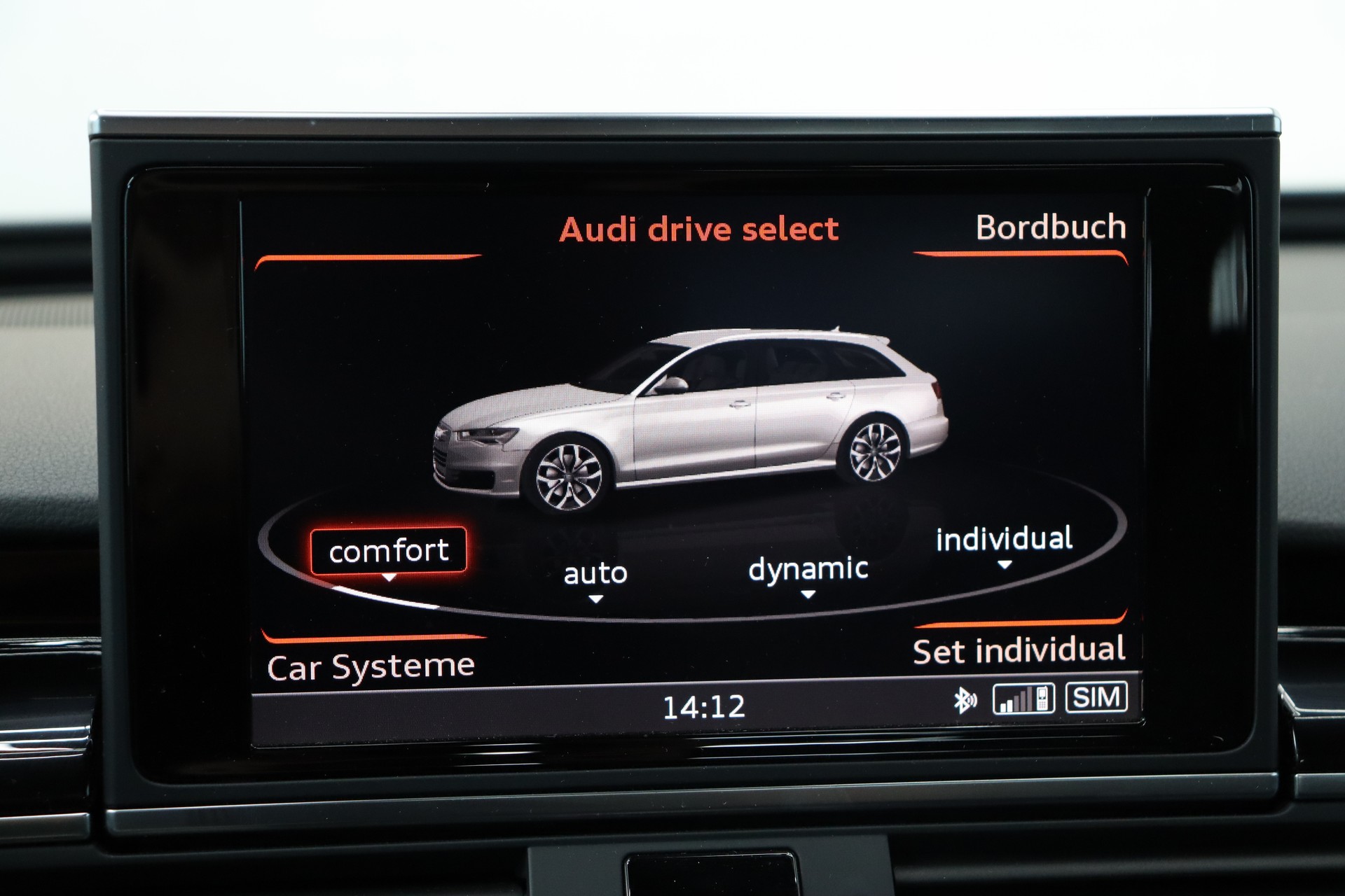 AUDI RS6 Avant 4.0 TFSI V8 QUATTRO TIPTRONIC ** MILLTEK AUSPUFF ** TIEFERGELEGT ** 8-FACH FELGEN ** CH-FAHRZEUG **-image-26