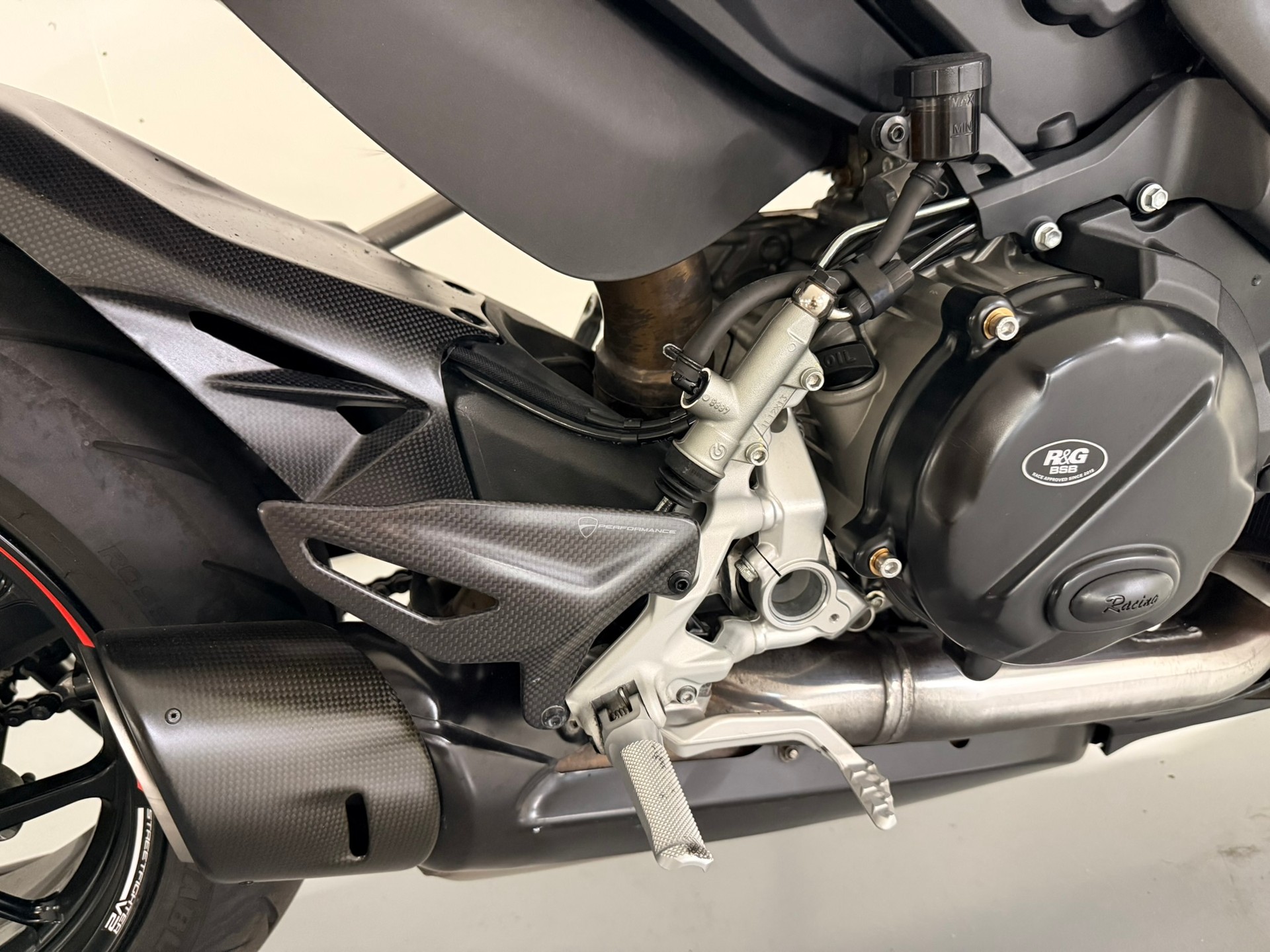 DUCATI Streetfighter V2-image-5