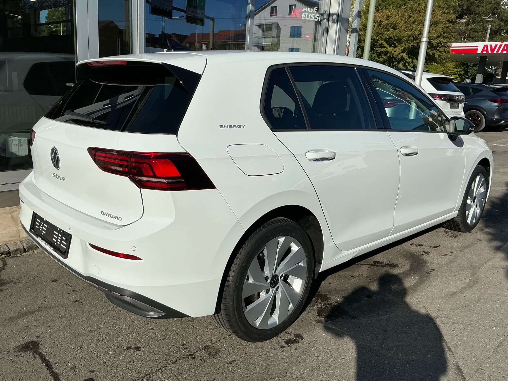 VW Golf 1.5 TSI eHYBRID 204 PS *** ELEKTRISCHE REICHWEITE 140KM ***-showroom-element-3