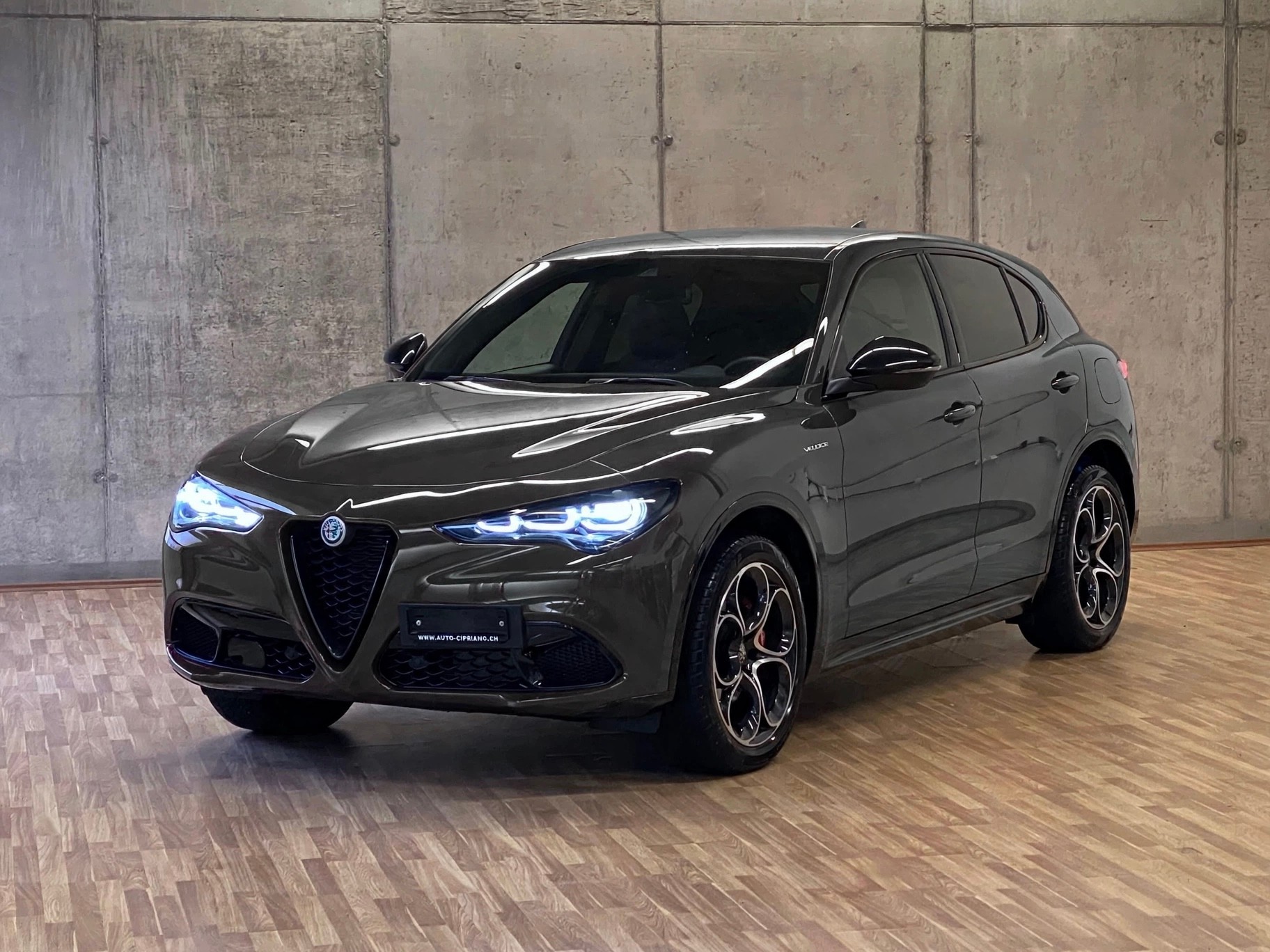 ALFA ROMEO Stelvio 2.0TB *Swiss*Veloce*Q4*Automatica*Facelift*-showroom-element-2