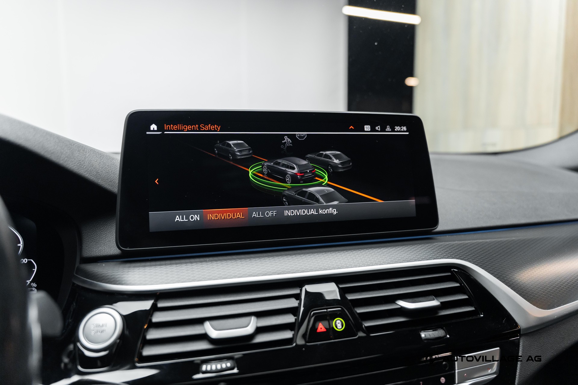 BMW 530e xDrive Touring Pure M Sport Steptronic-image-14