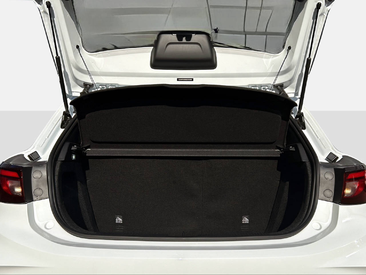 MG 3 1.5 Hybrid Luxury-image-12