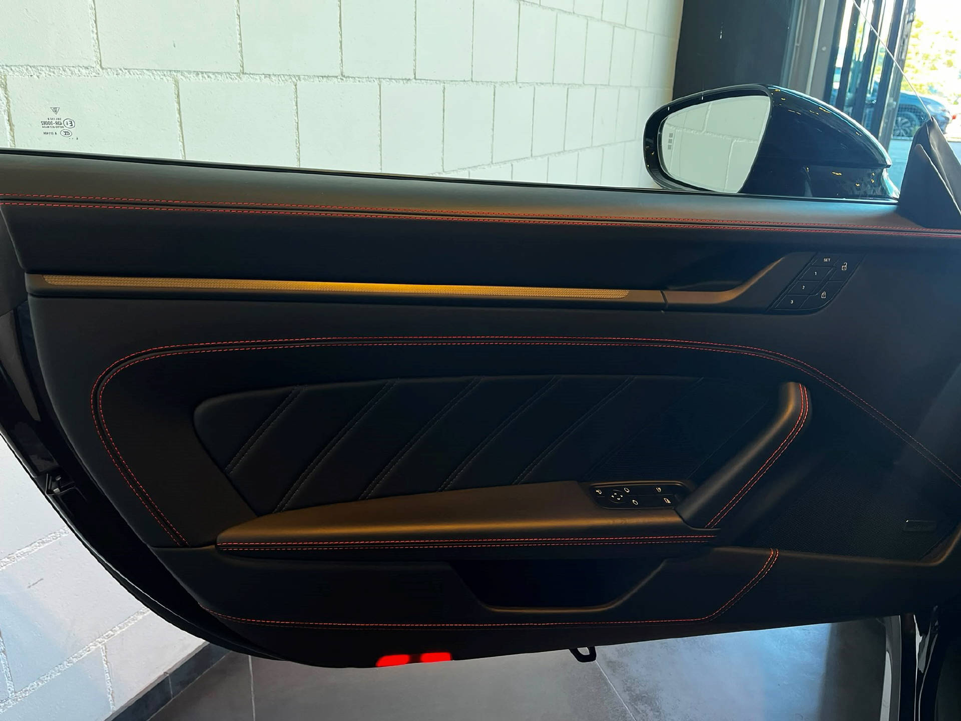 PORSCHE 911 Targa 3.6 Carrera 4 GTS PDK-image-28