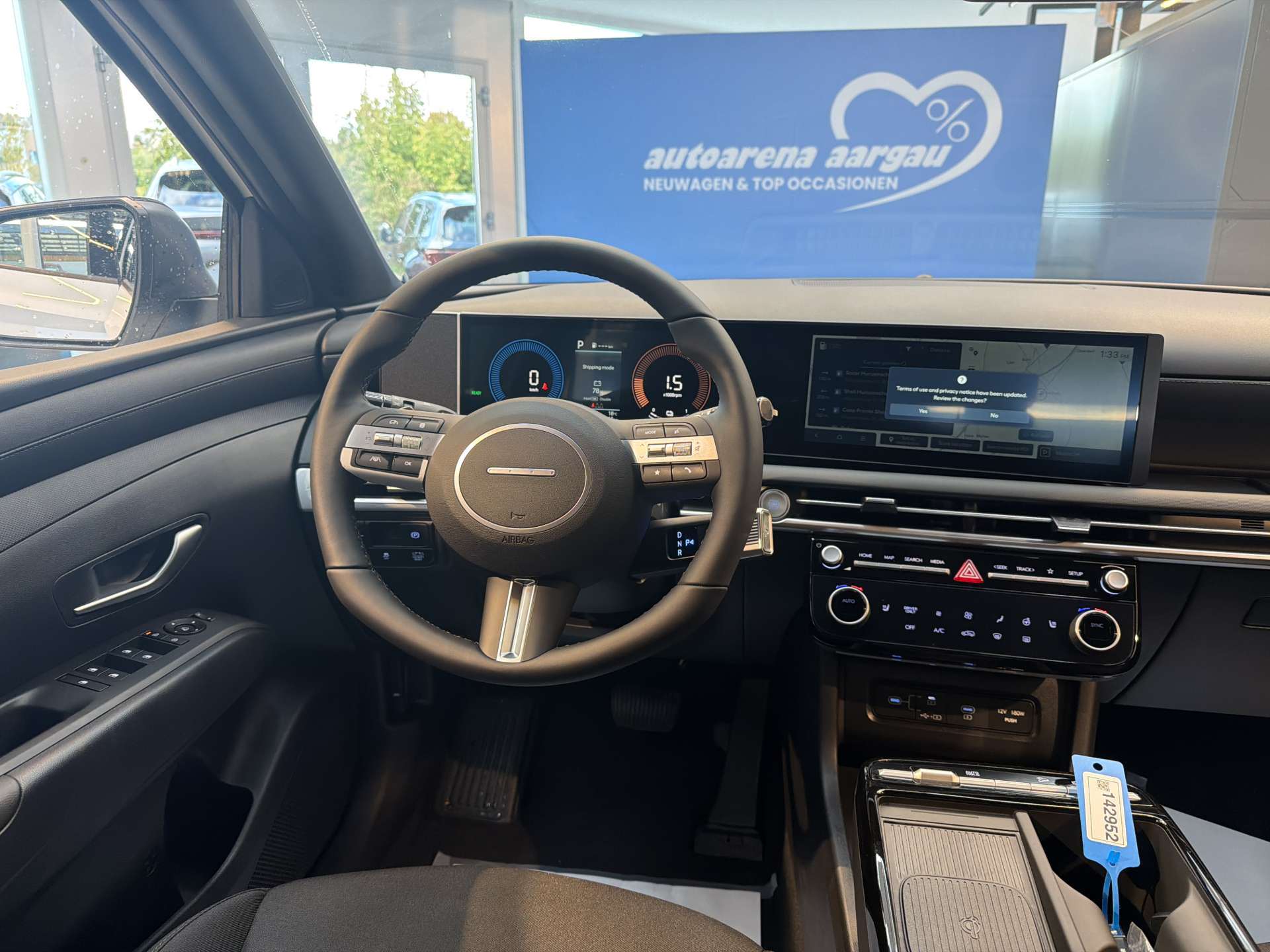 HYUNDAI Tucson 1.6 TGDI HEV Black Line Automat-image-4