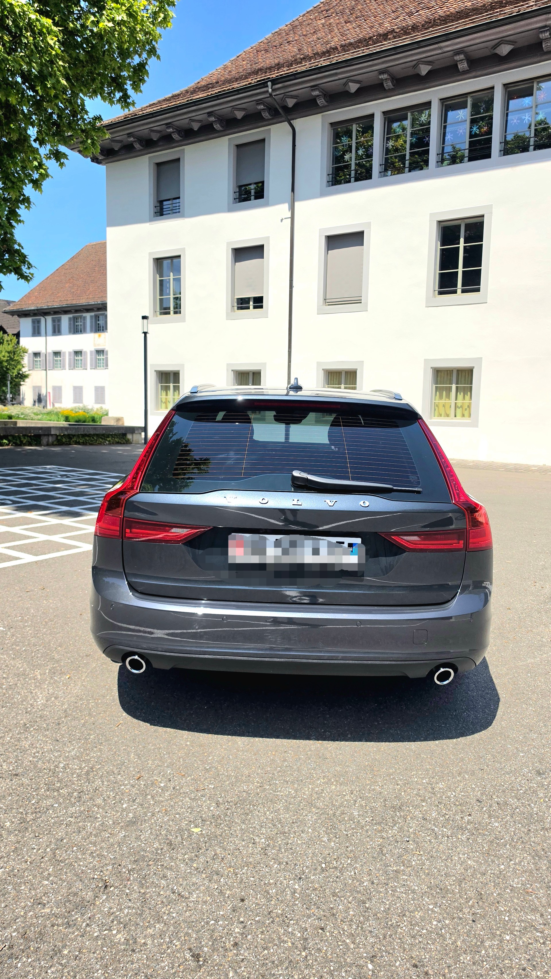 VOLVO D4 Momentum Geartronic 8-image-5