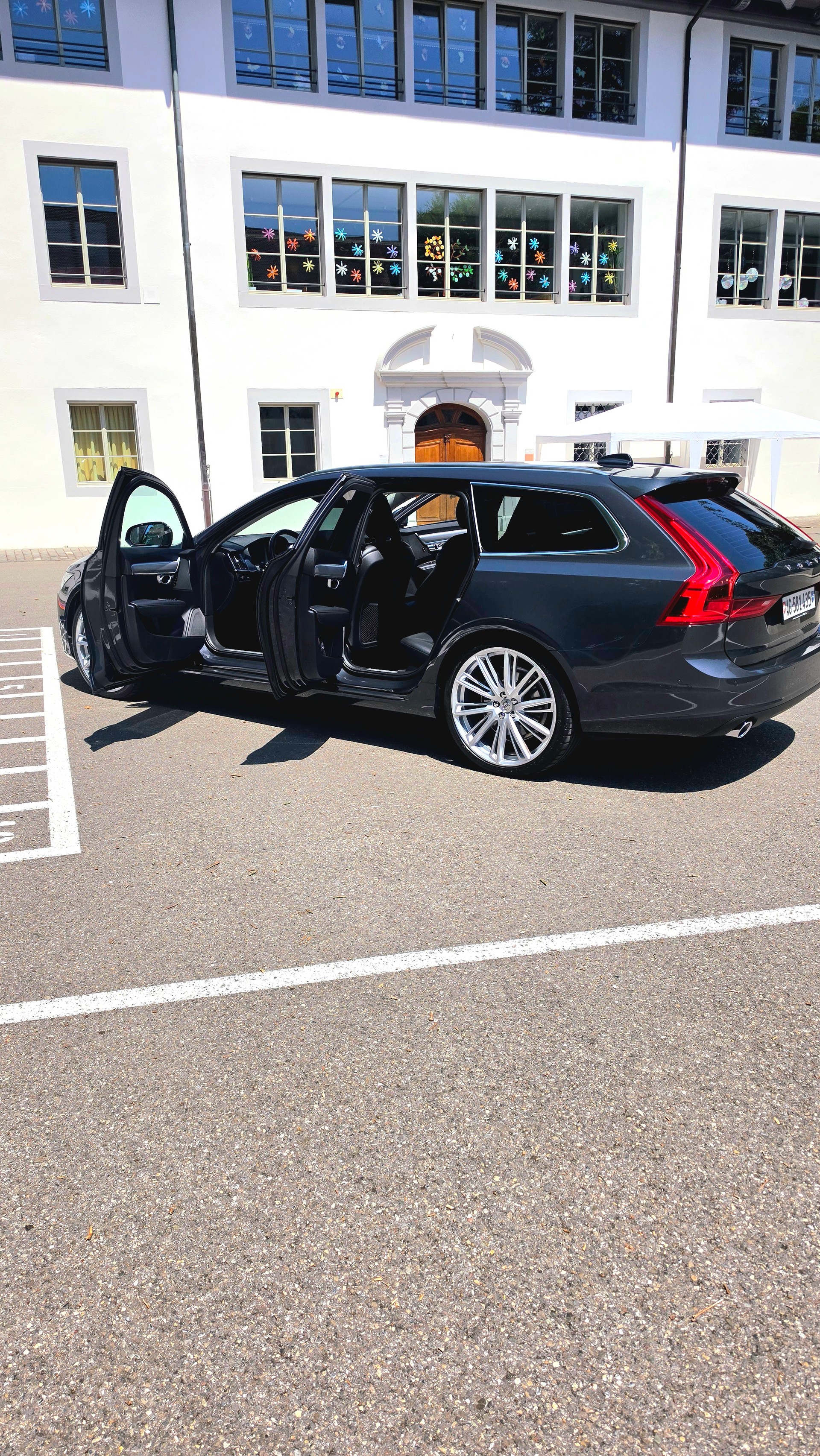 VOLVO D4 Momentum Geartronic 8-image-15