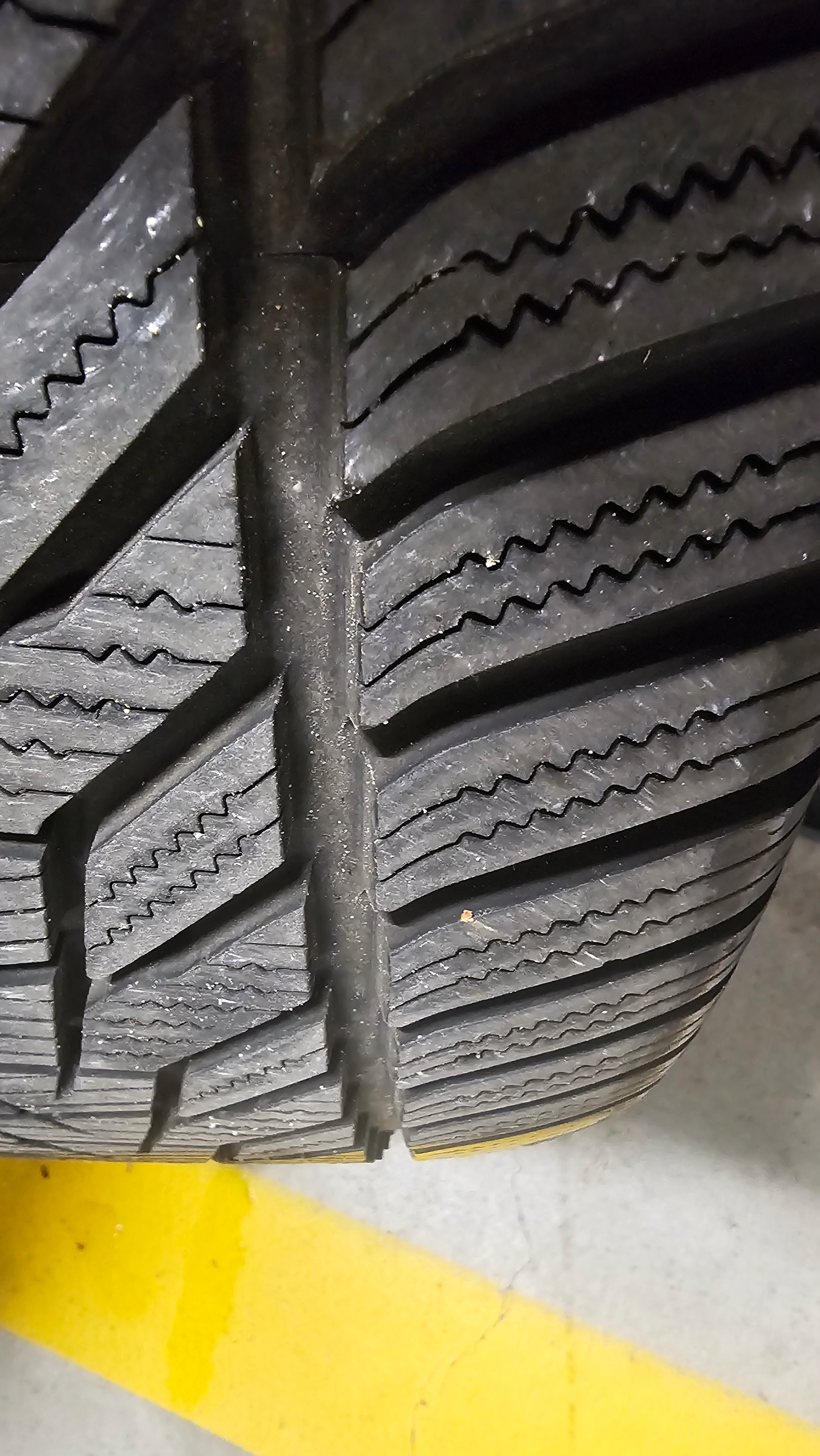 VOLVO D4 Momentum Geartronic 8-image-18