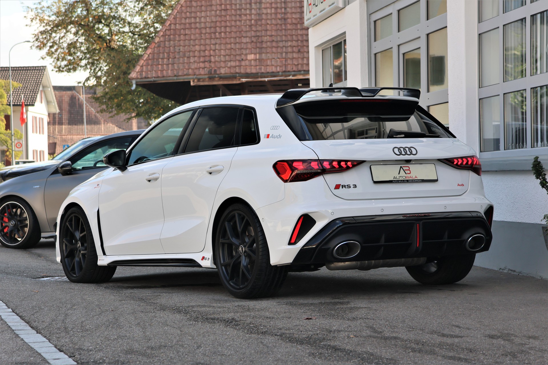 AUDI RS3 Sportback 2.5 TSI quattro S-tronic (CH)-showroom-element-2