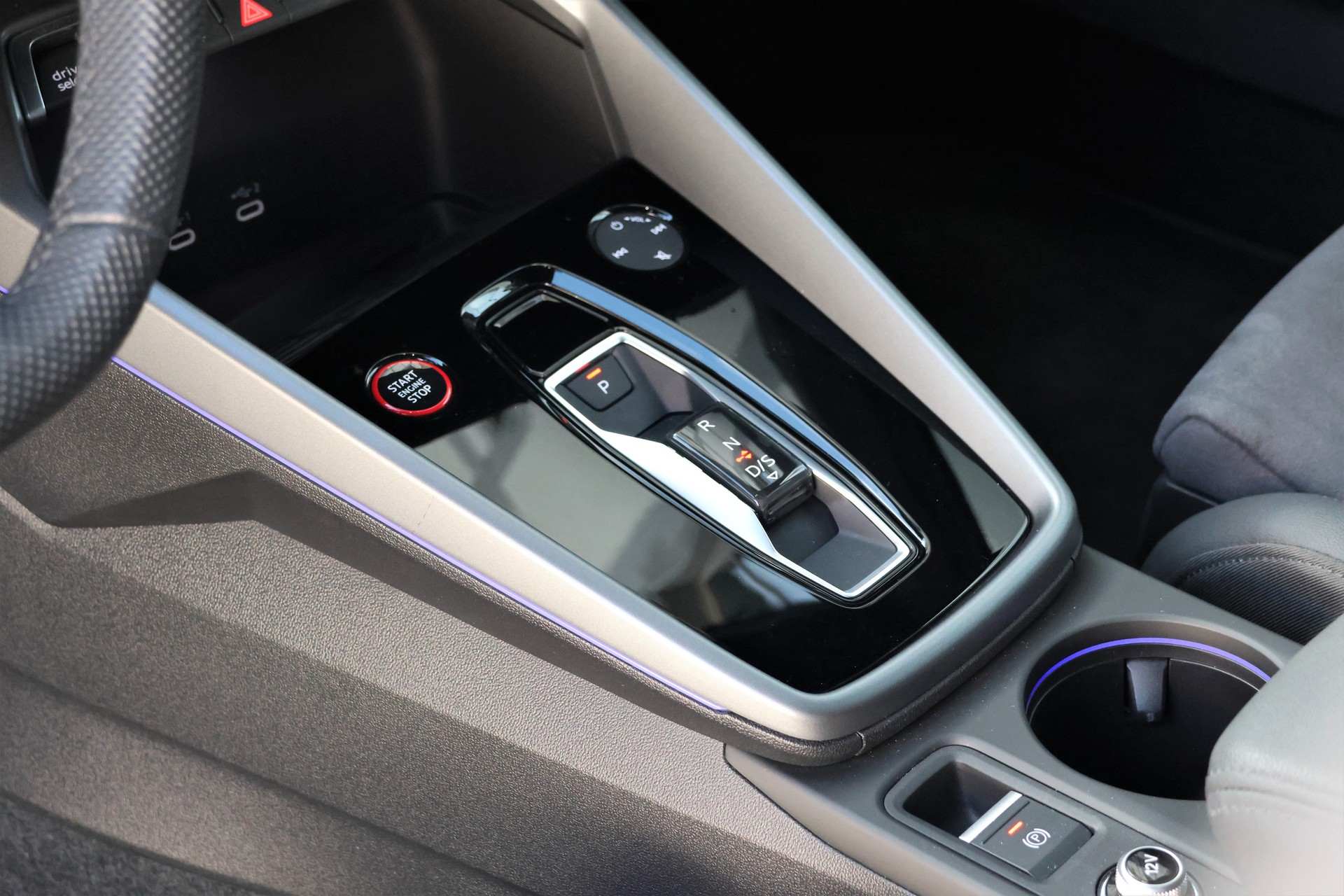 AUDI RS3 Sportback 2.5 TSI quattro S-tronic (CH)-image-11