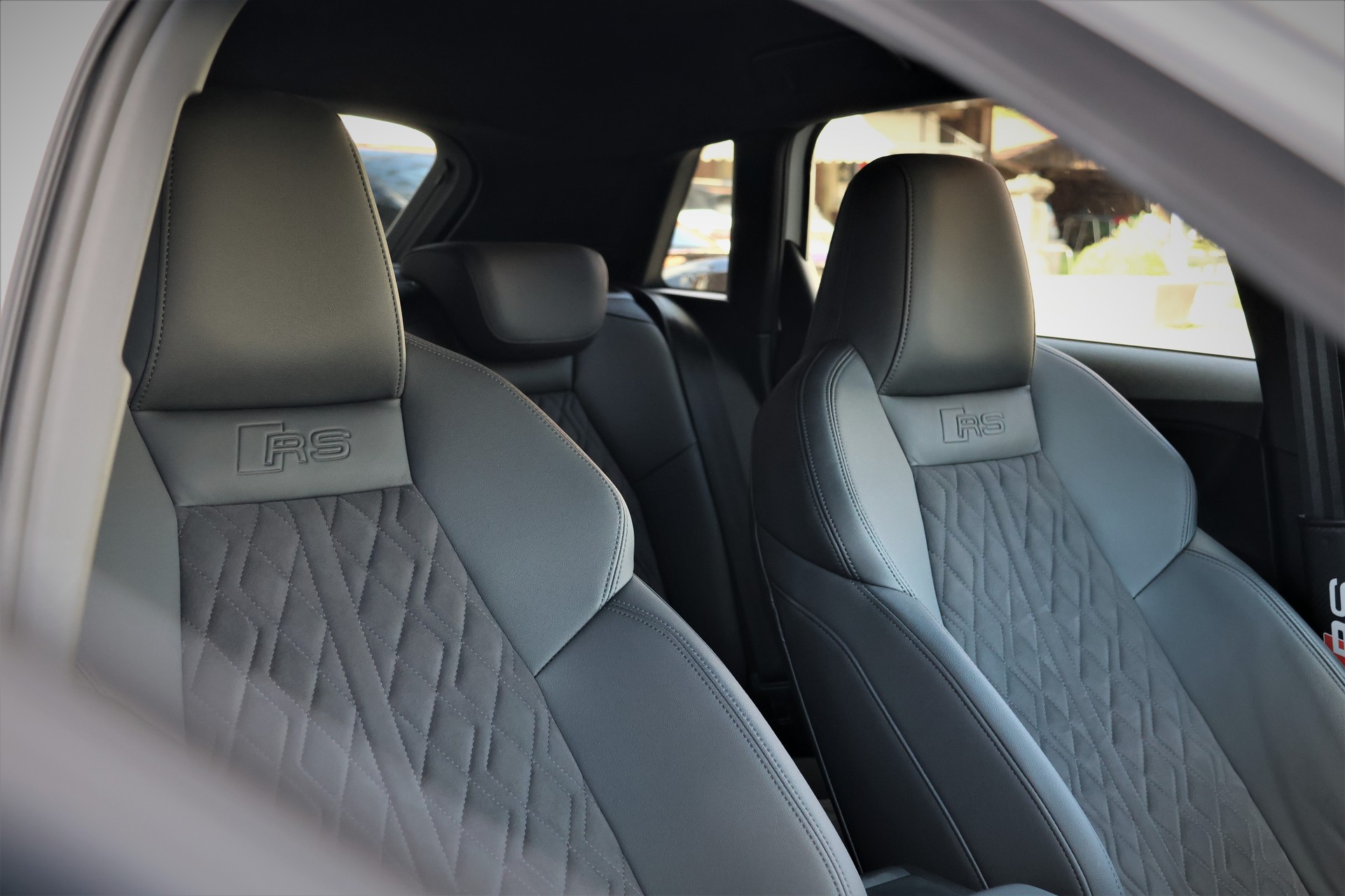 AUDI RS3 Sportback 2.5 TSI quattro S-tronic (CH)-image-24