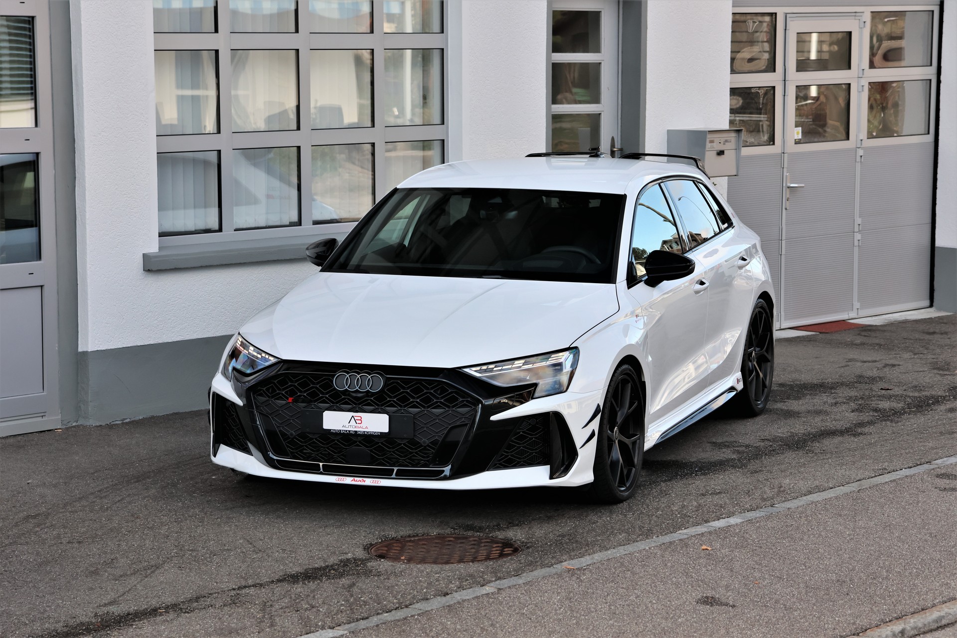 AUDI RS3 Sportback 2.5 TSI quattro S-tronic (CH)