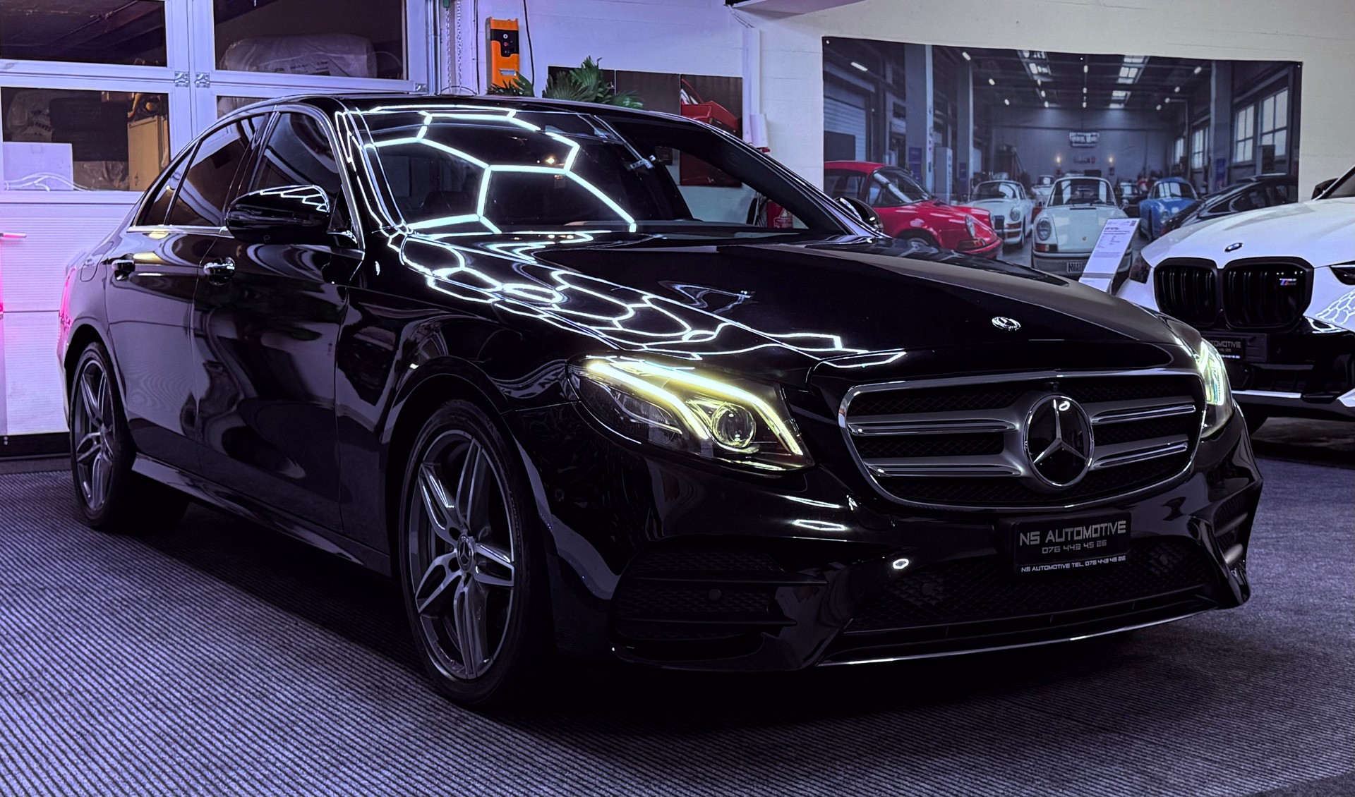 MERCEDES-BENZ E 220 d AMG Line 4Matic 9G-Tronic-showroom-element-2