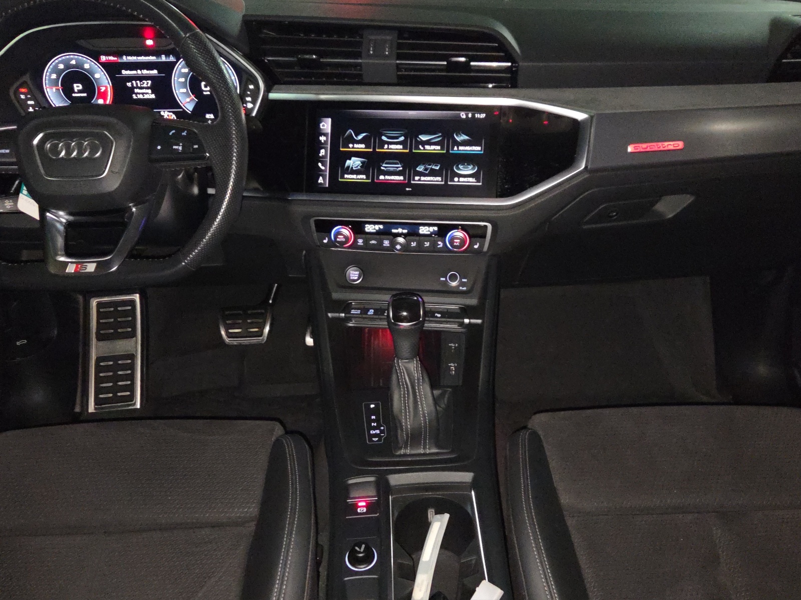 AUDI Q3 Sportback 45 TFSI S line quattro S-tronic-image-6
